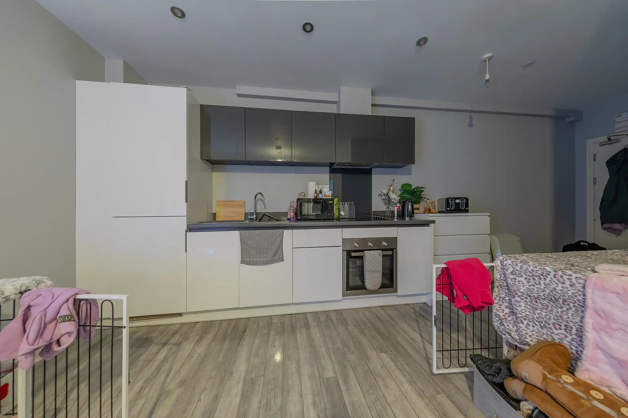 property photo 5 of 14