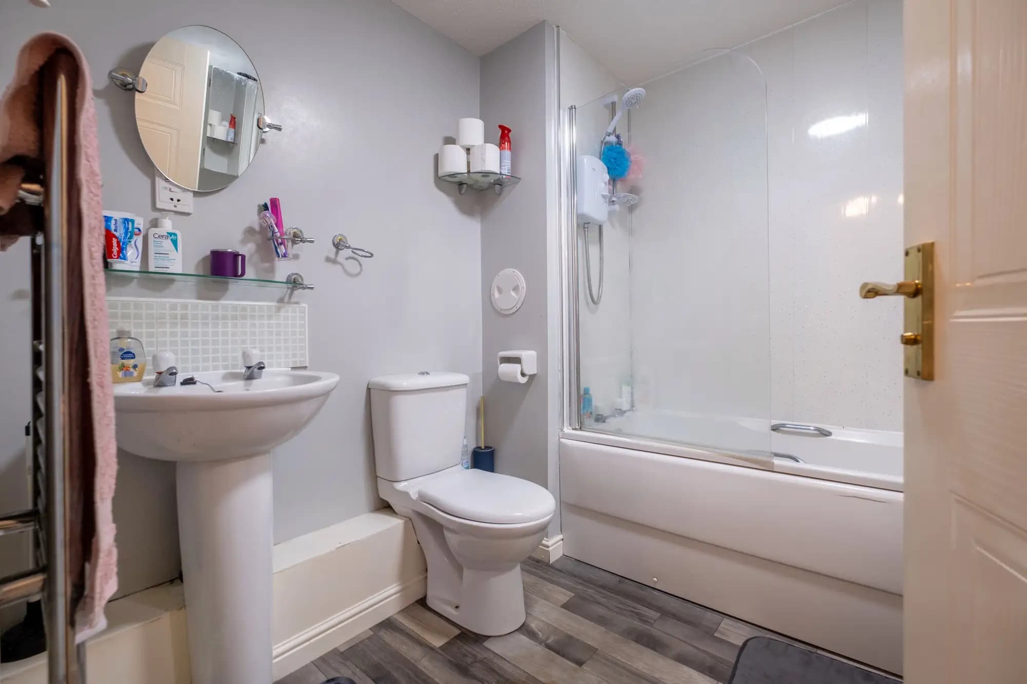 property photo 10 of 29