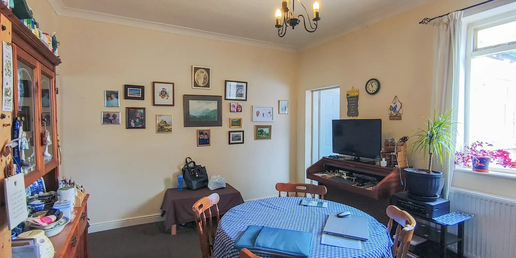 property photo 4 of 16