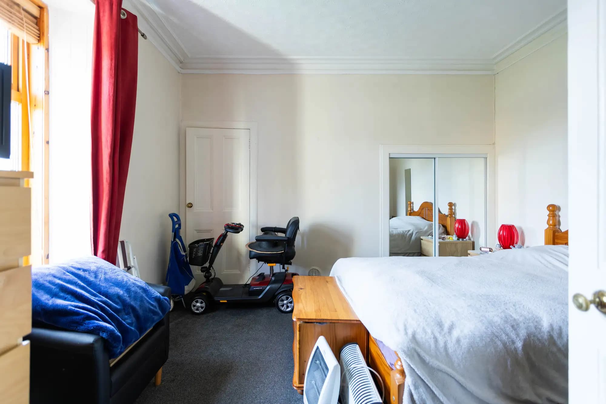 property photo 13 of 16