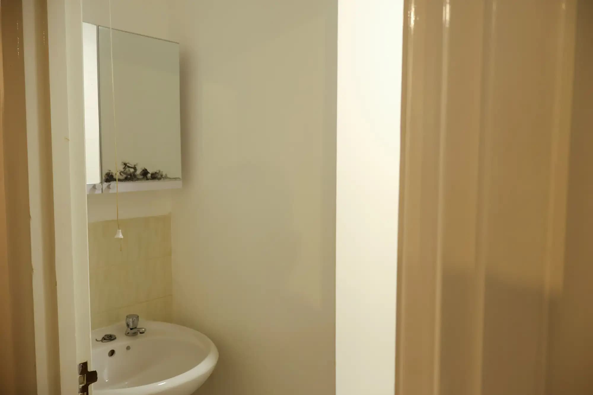 property photo 9 of 22