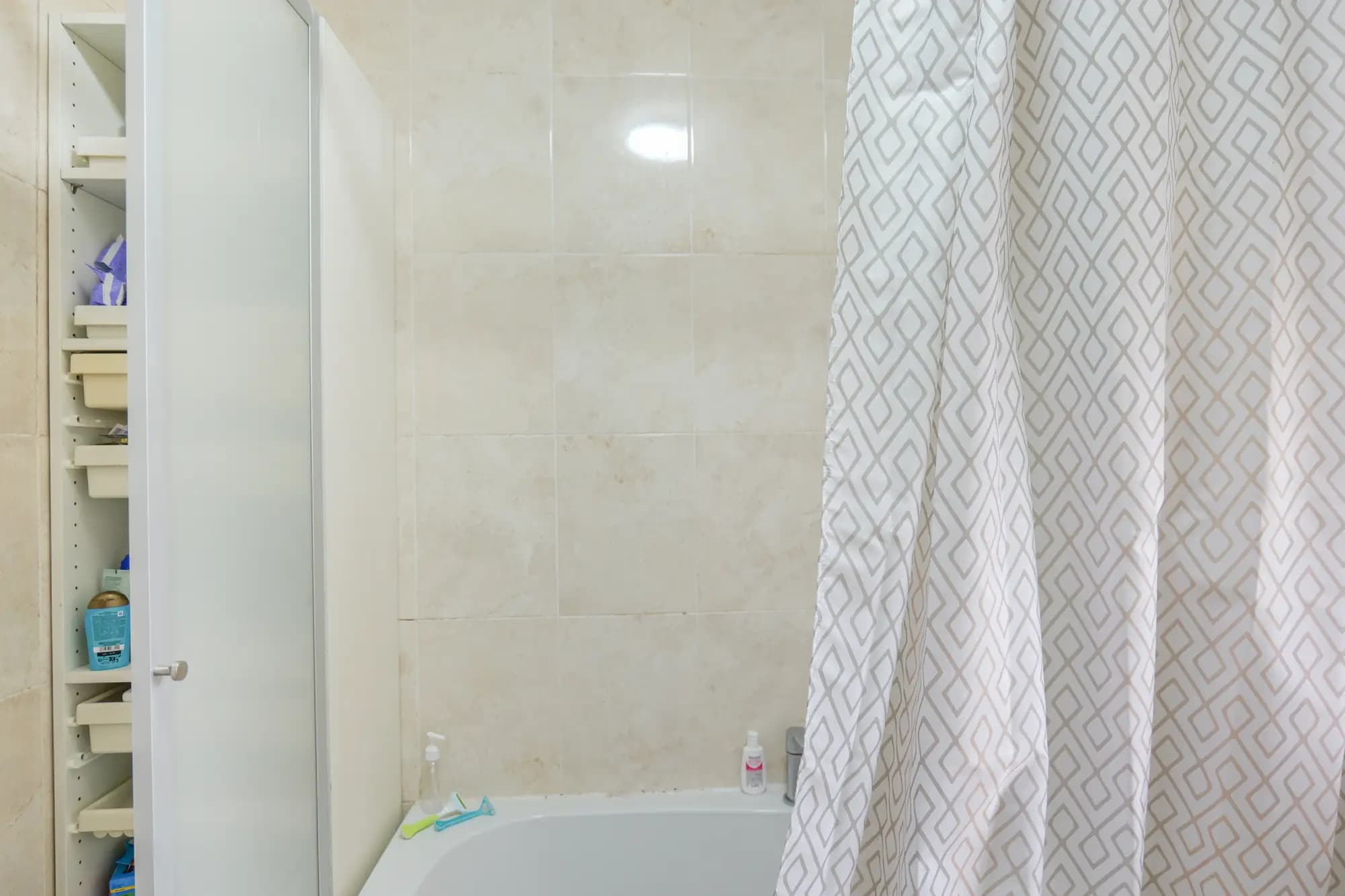 property photo 9 of 29