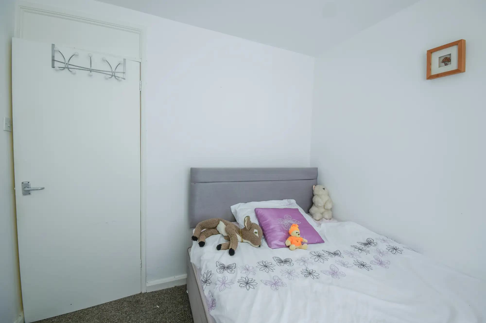 property photo 10 of 18