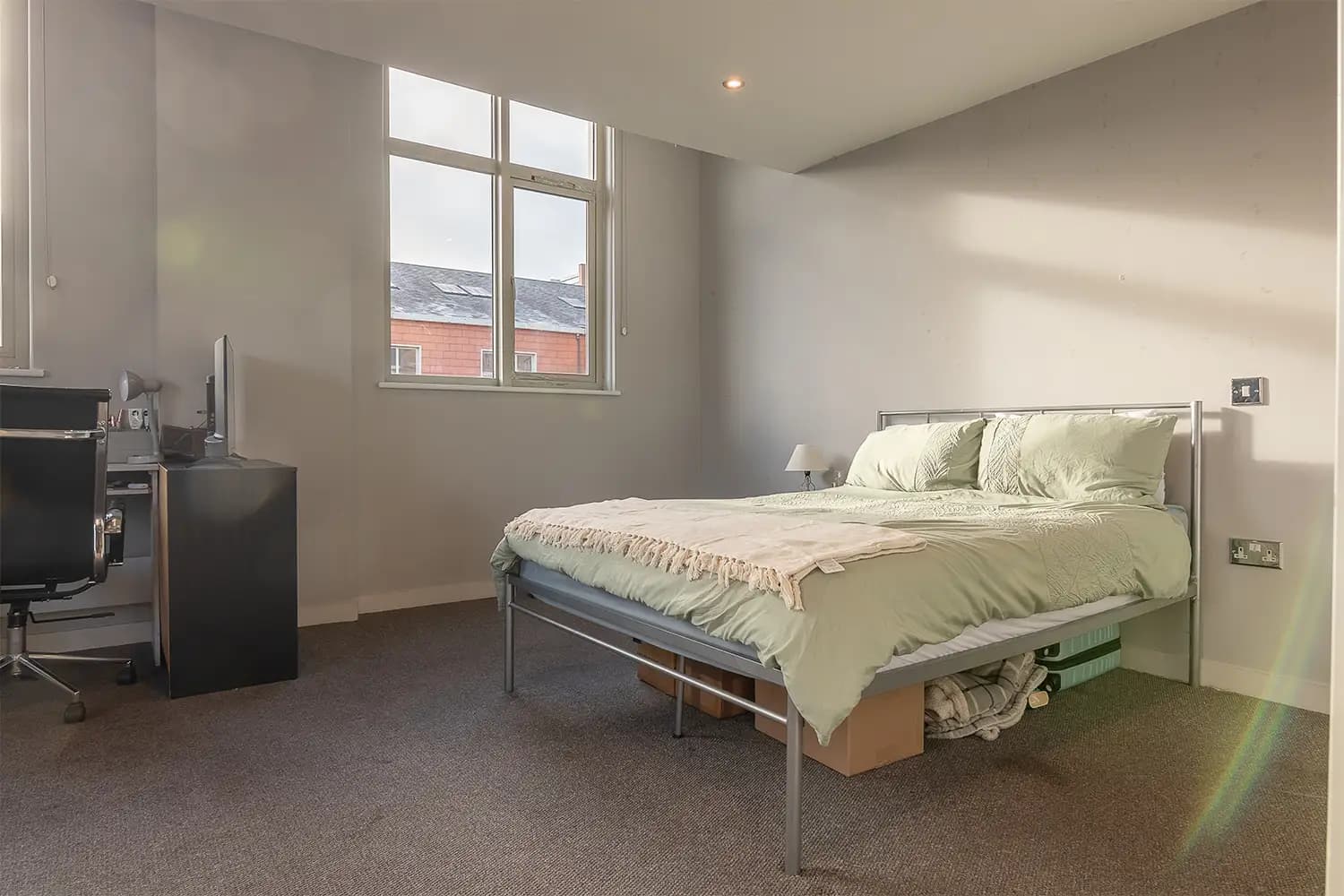 property photo 19 of 33