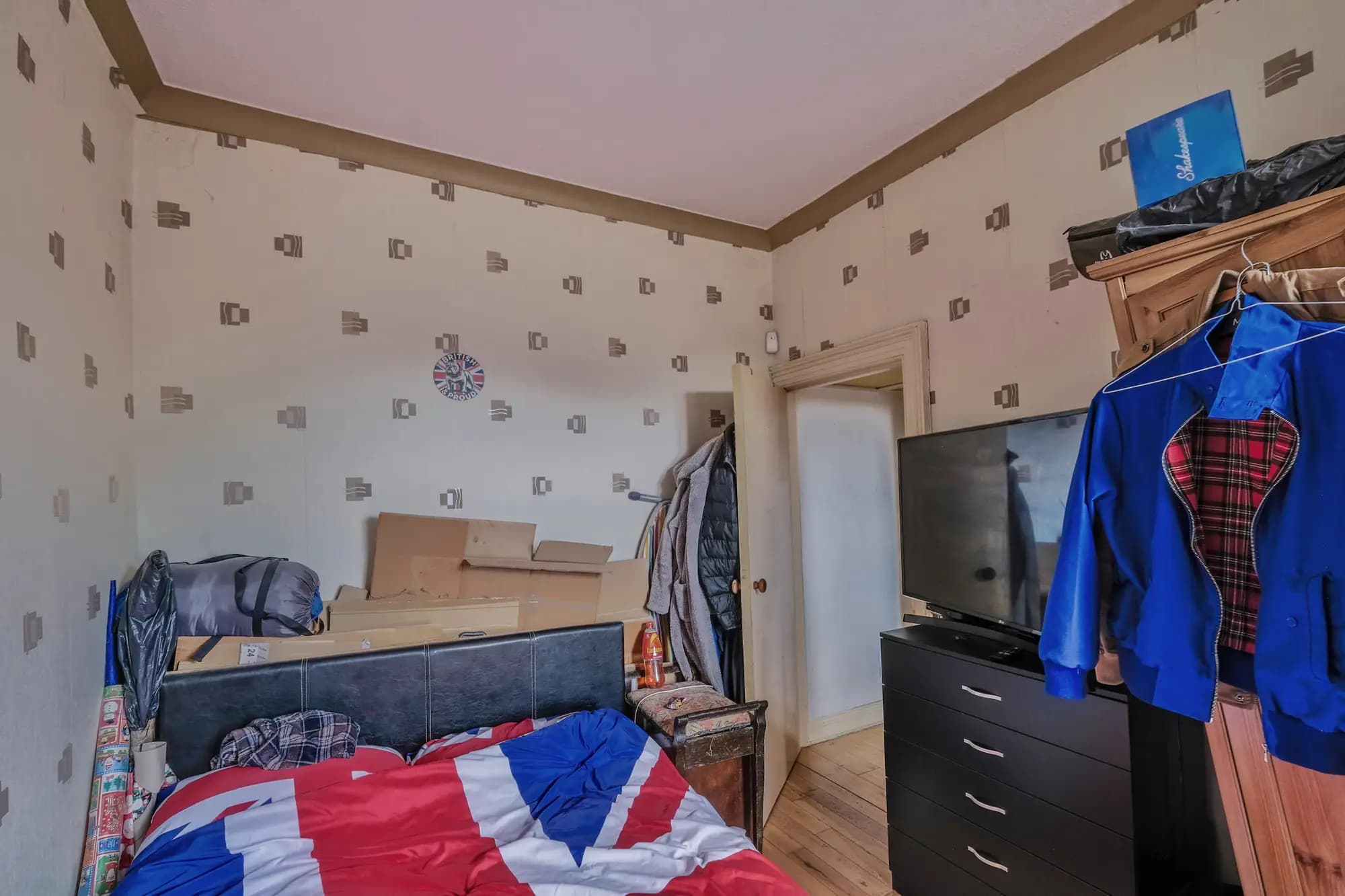 property photo 9 of 13
