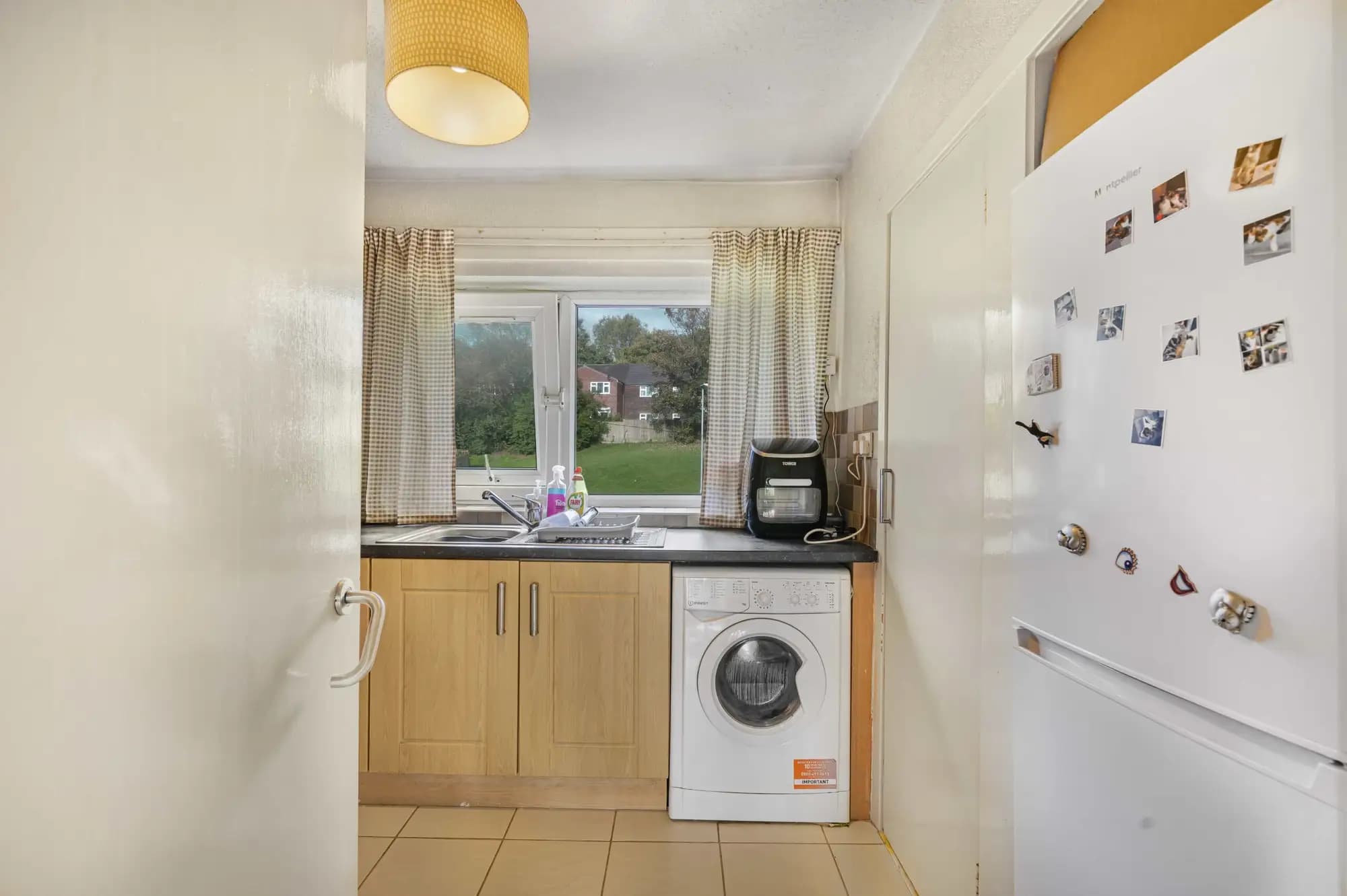 property photo 5 of 9