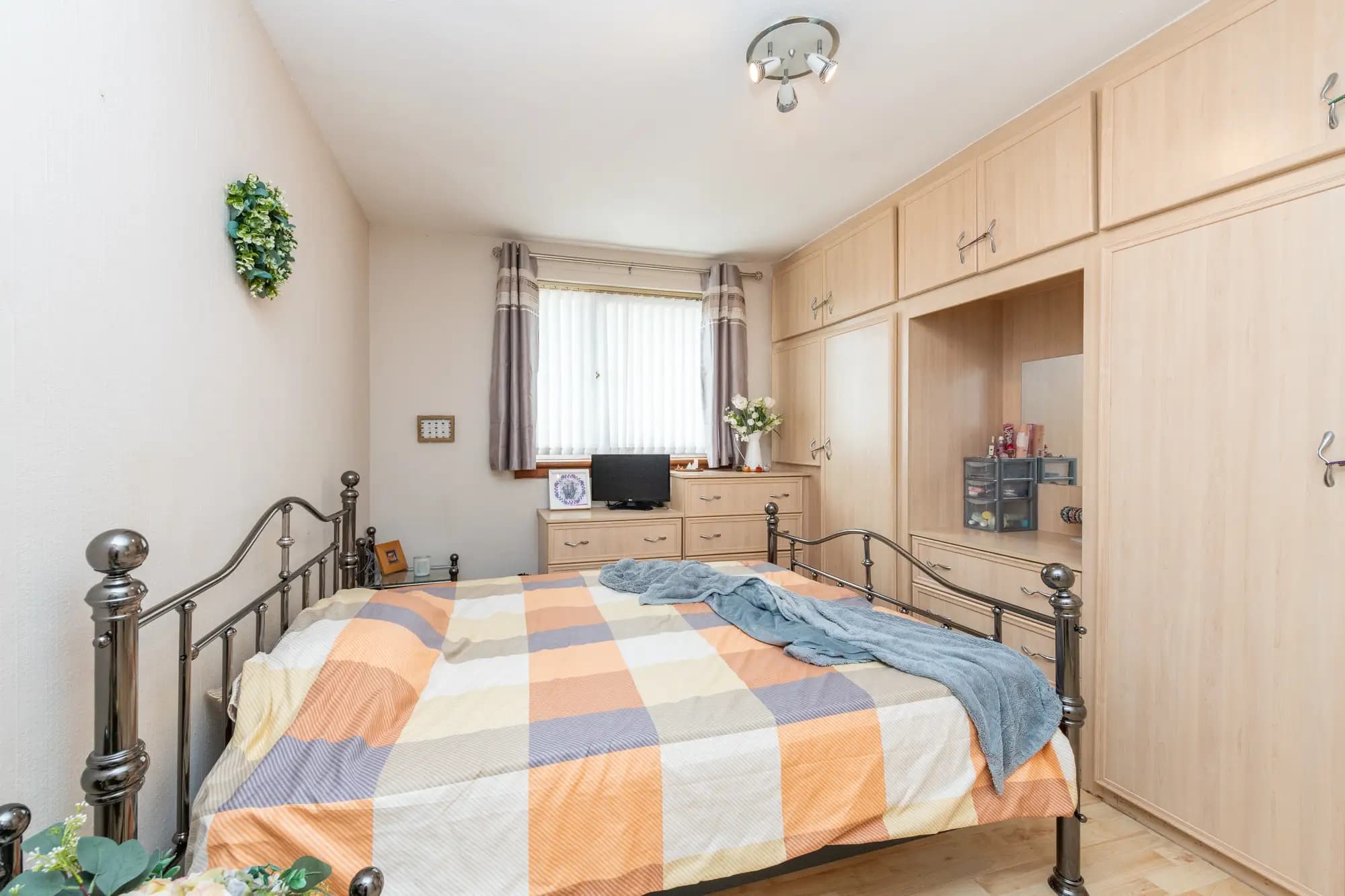 property photo 22 of 38