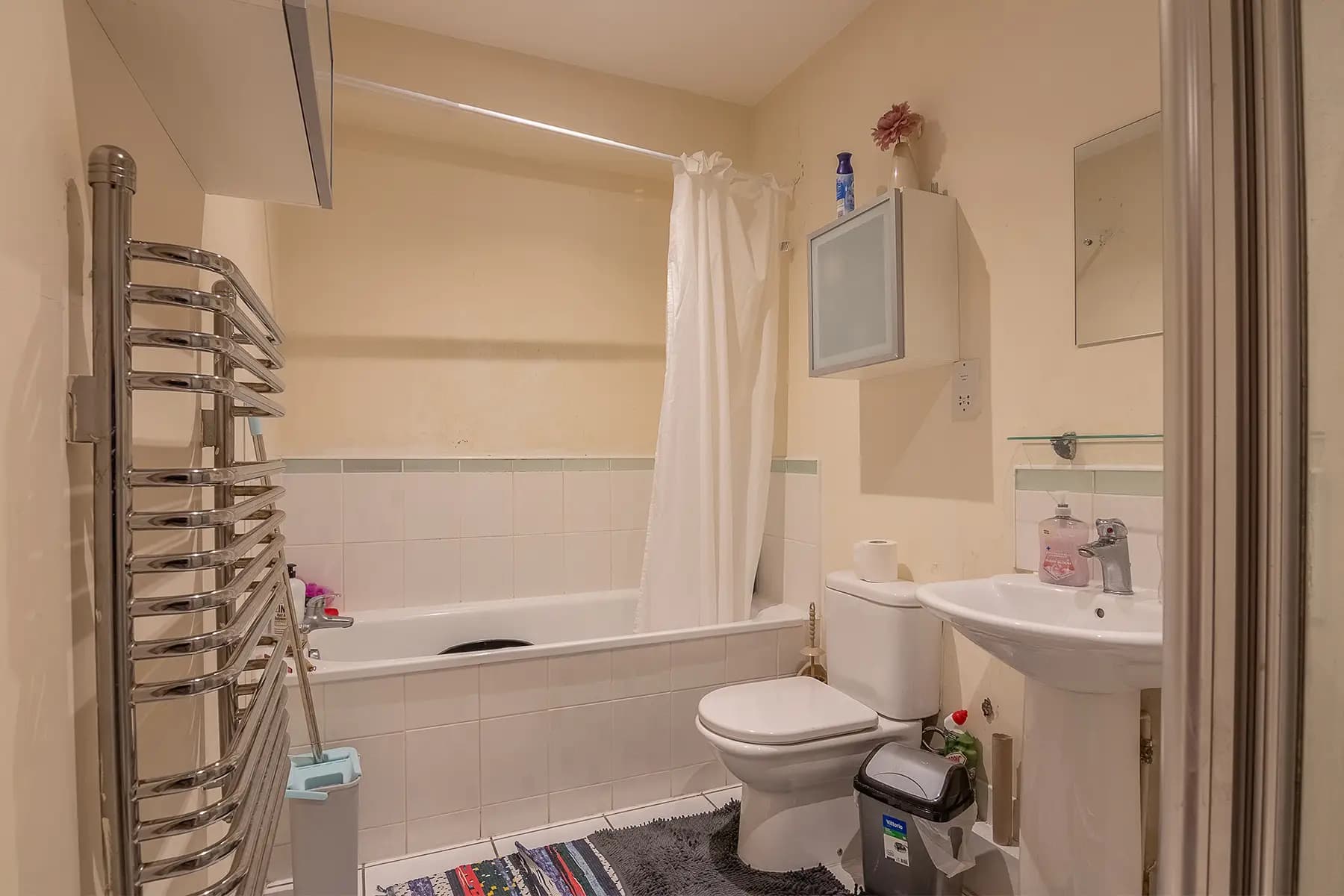 property photo 9 of 15