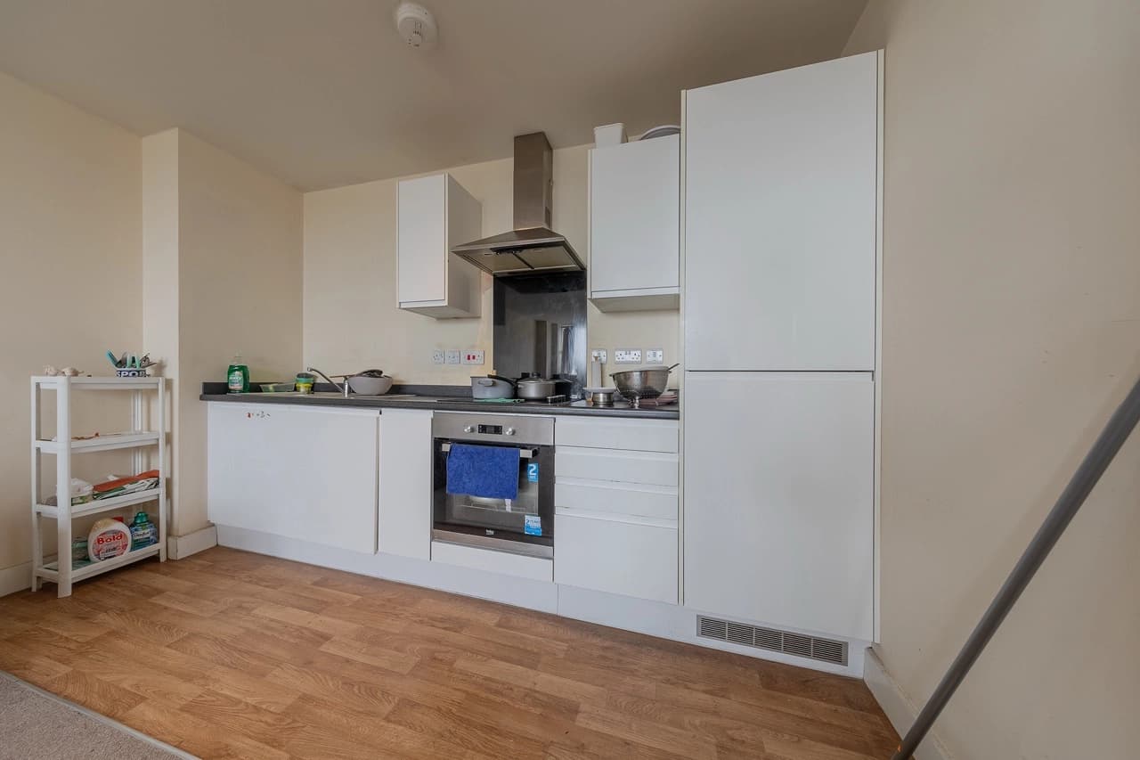 property photo 6 of 15