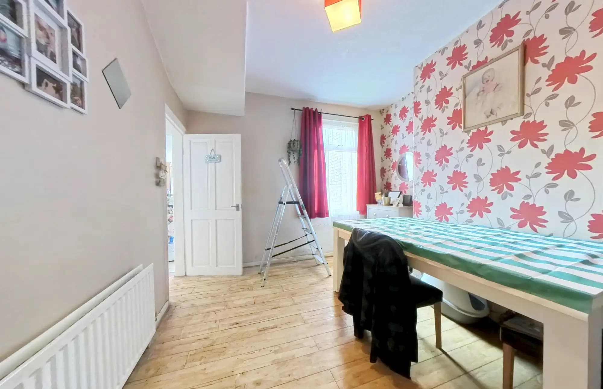 property photo 4 of 19