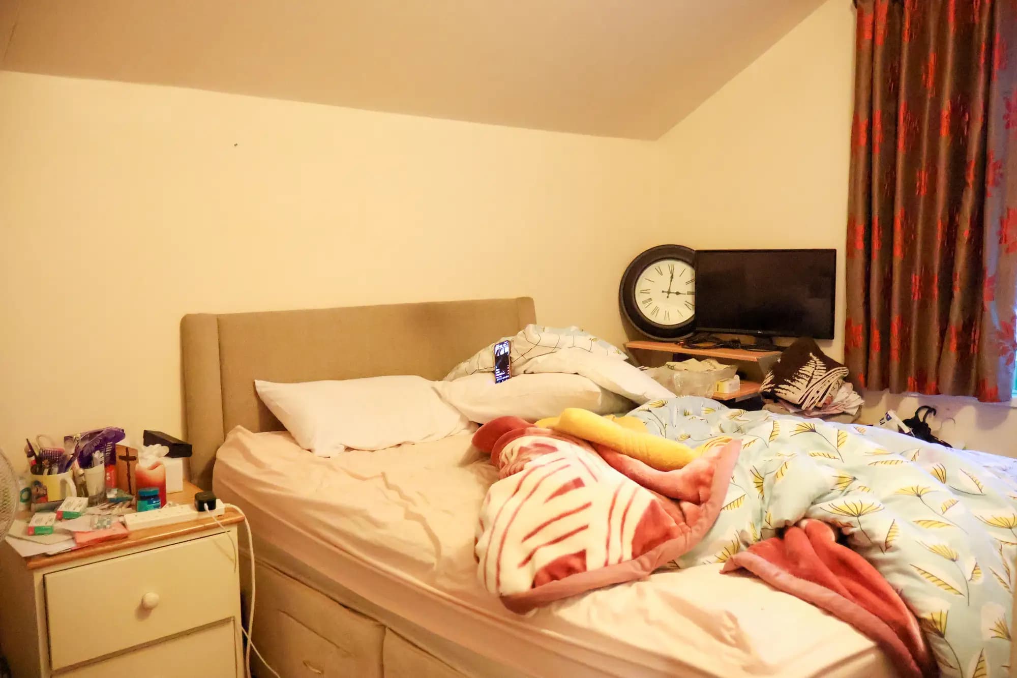 property photo 8 of 18