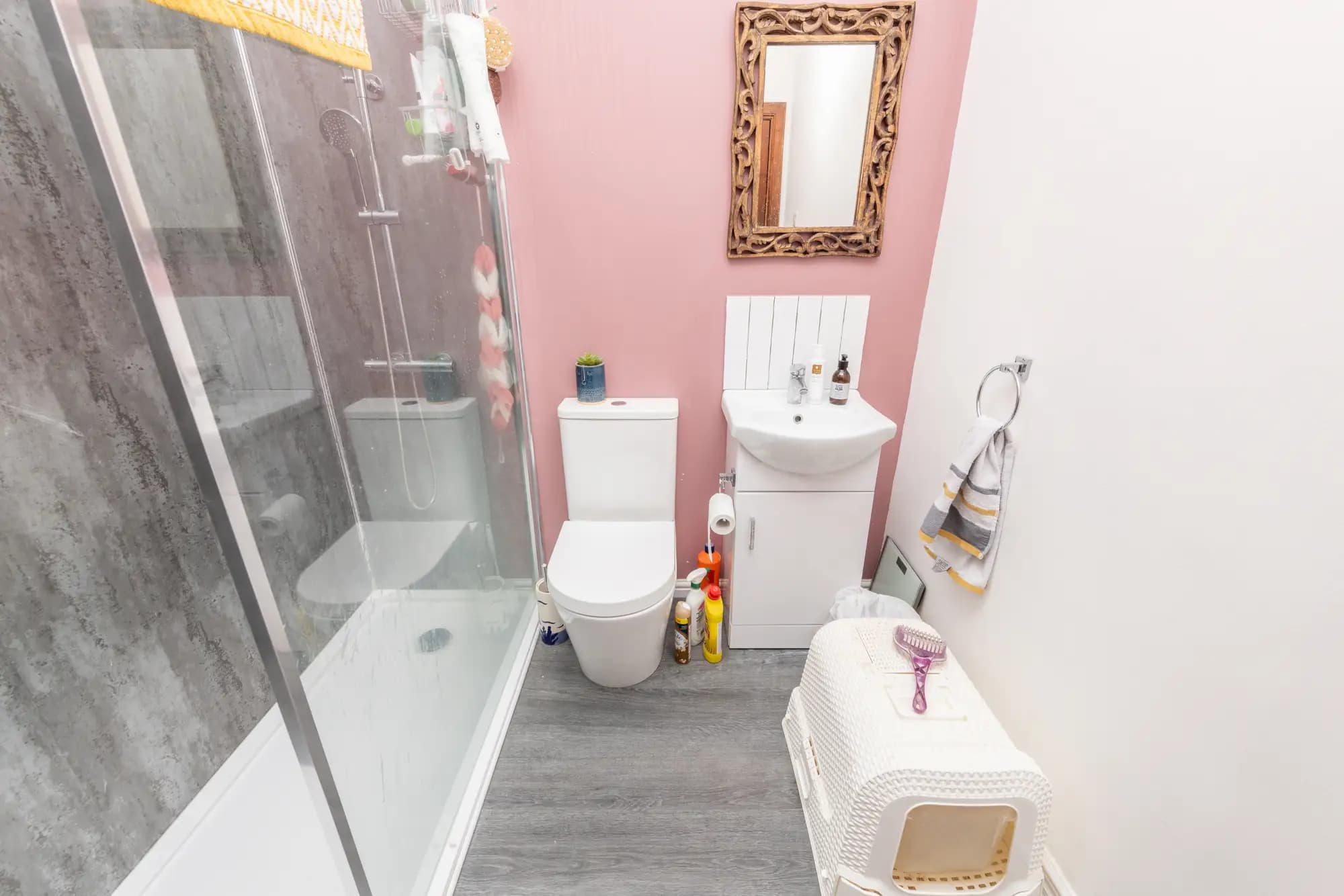 property photo 5 of 17