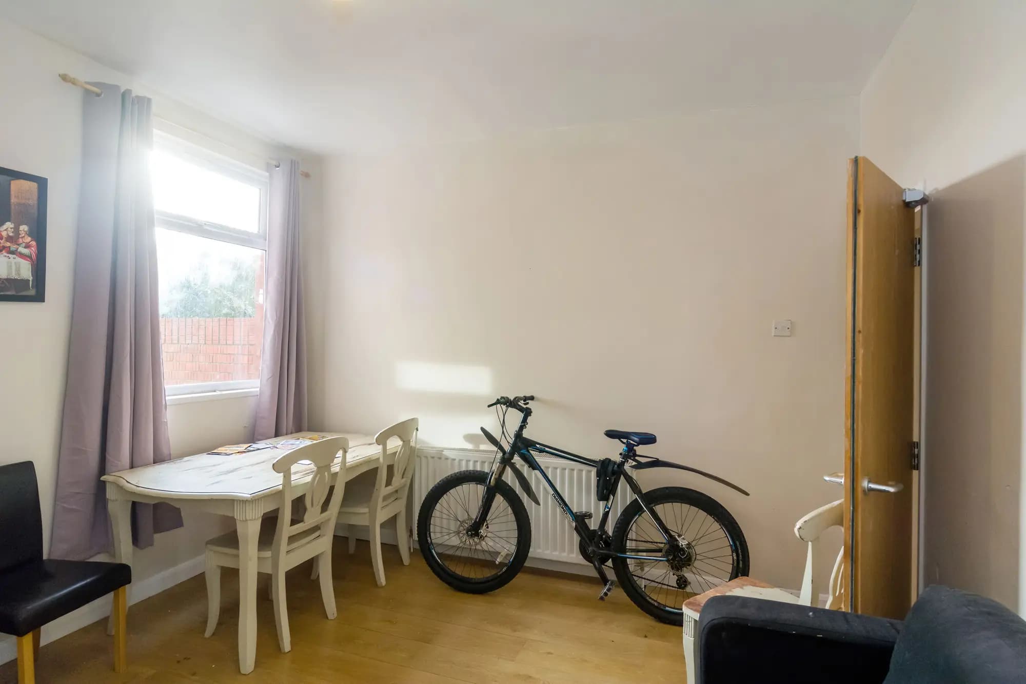 property photo 4 of 20