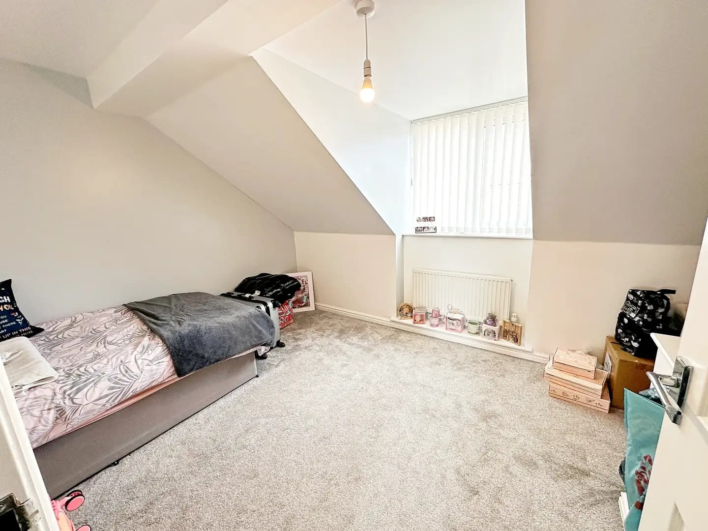 property photo 13 of 25