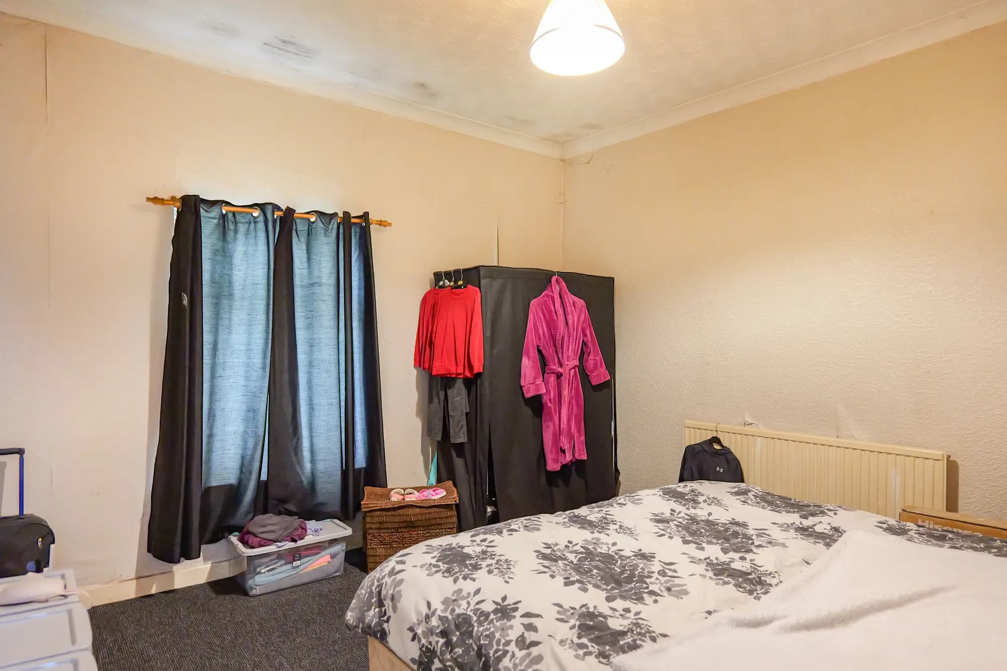 property photo 9 of 13