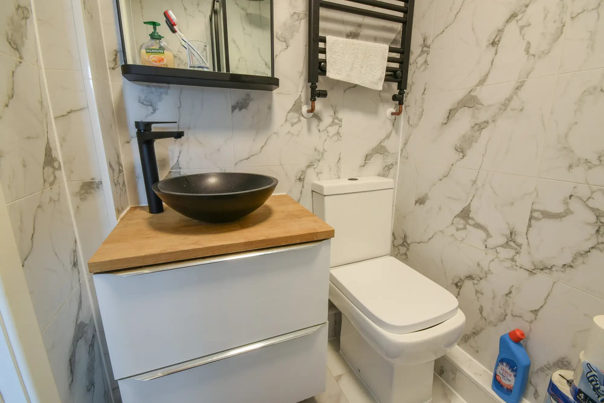 property photo 5 of 15