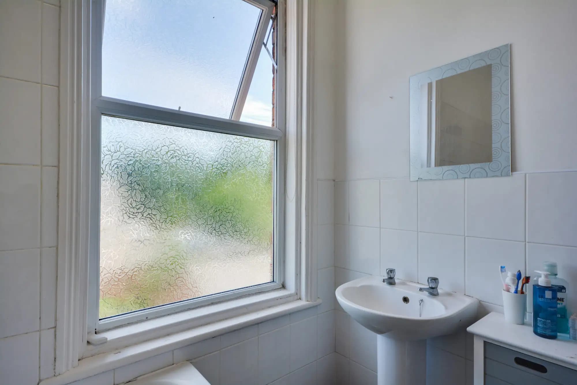 property photo 6 of 15
