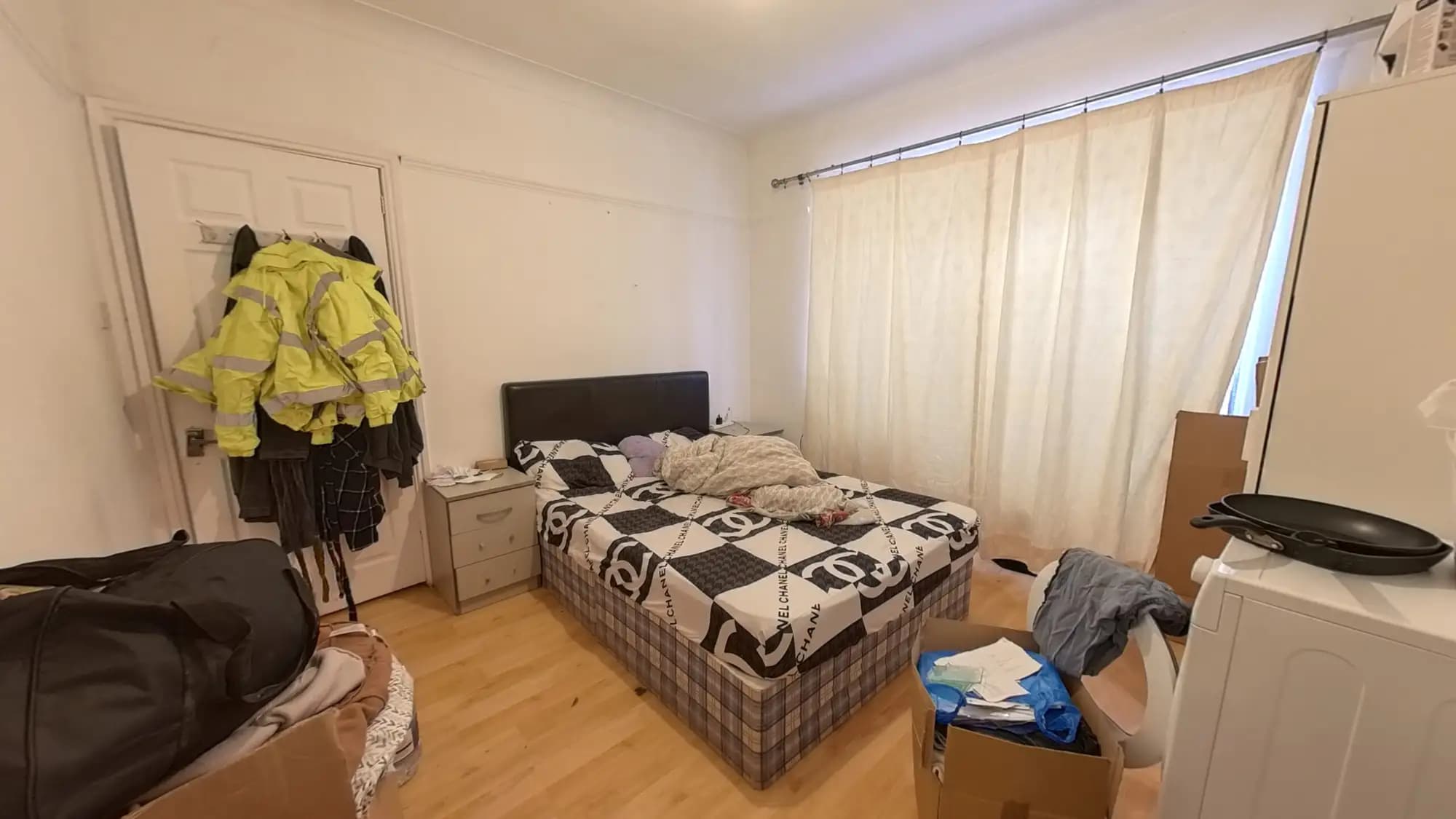 property photo 9 of 21