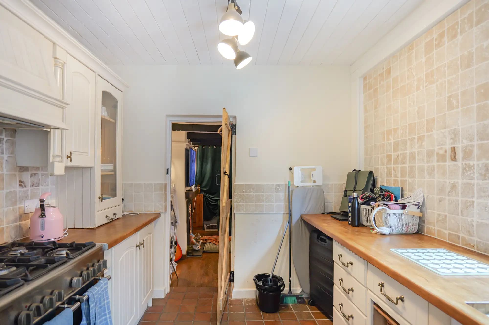 property photo 5 of 13