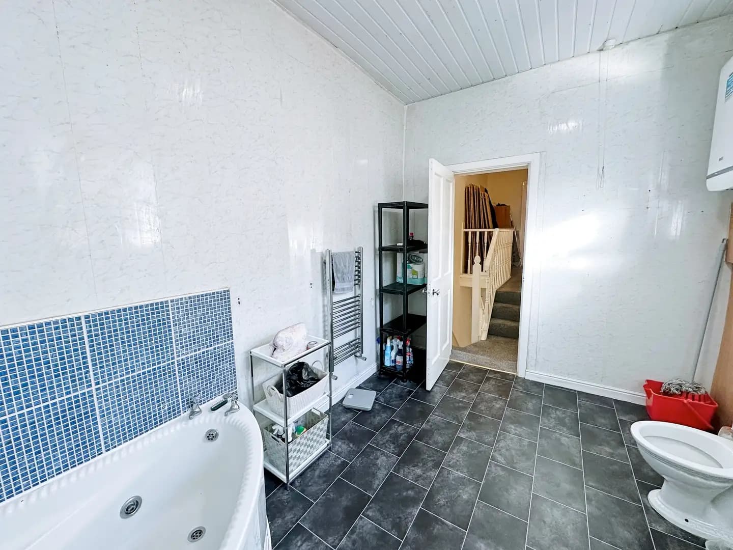 property photo 11 of 30