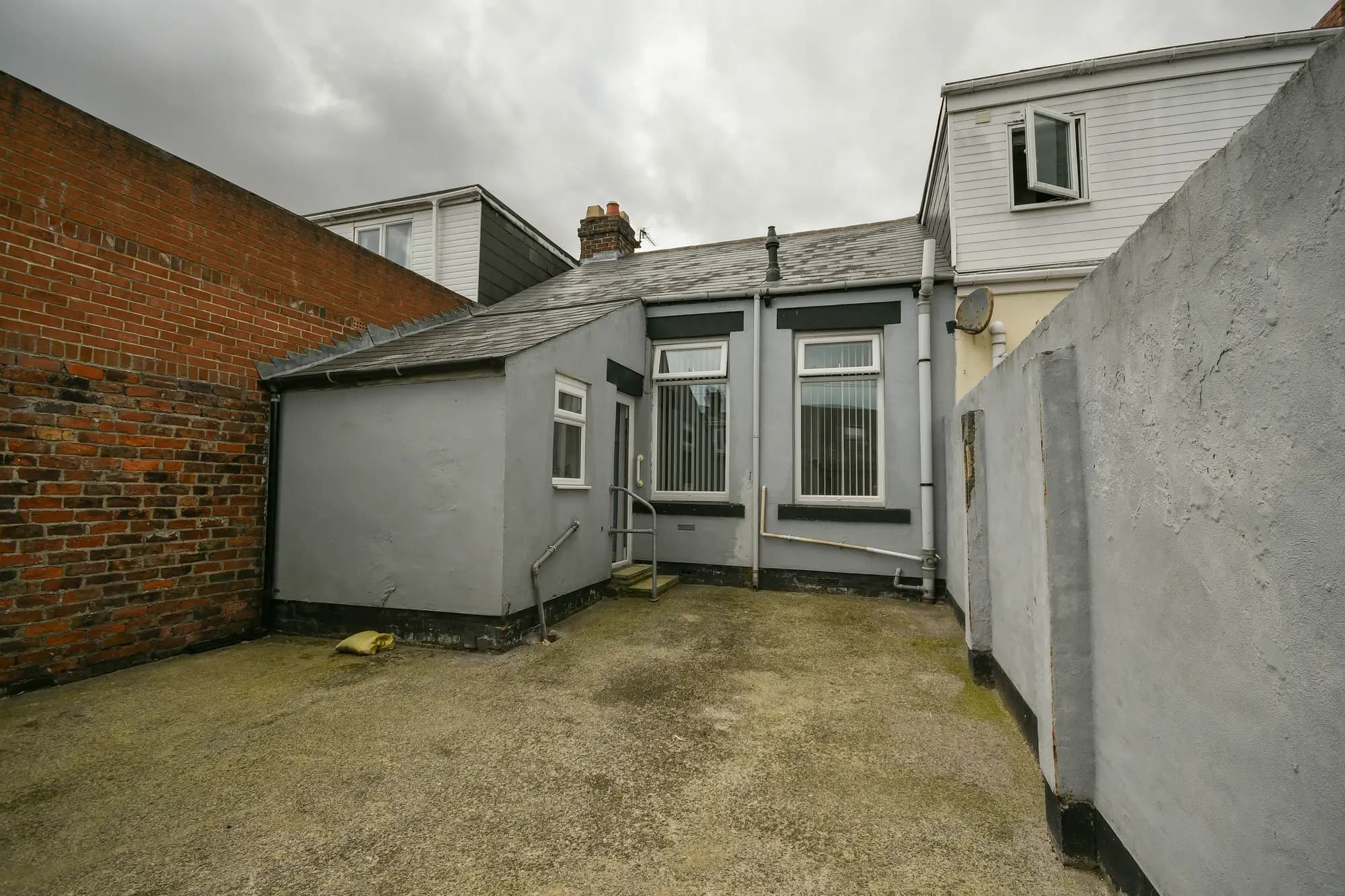 property photo 14 of 16