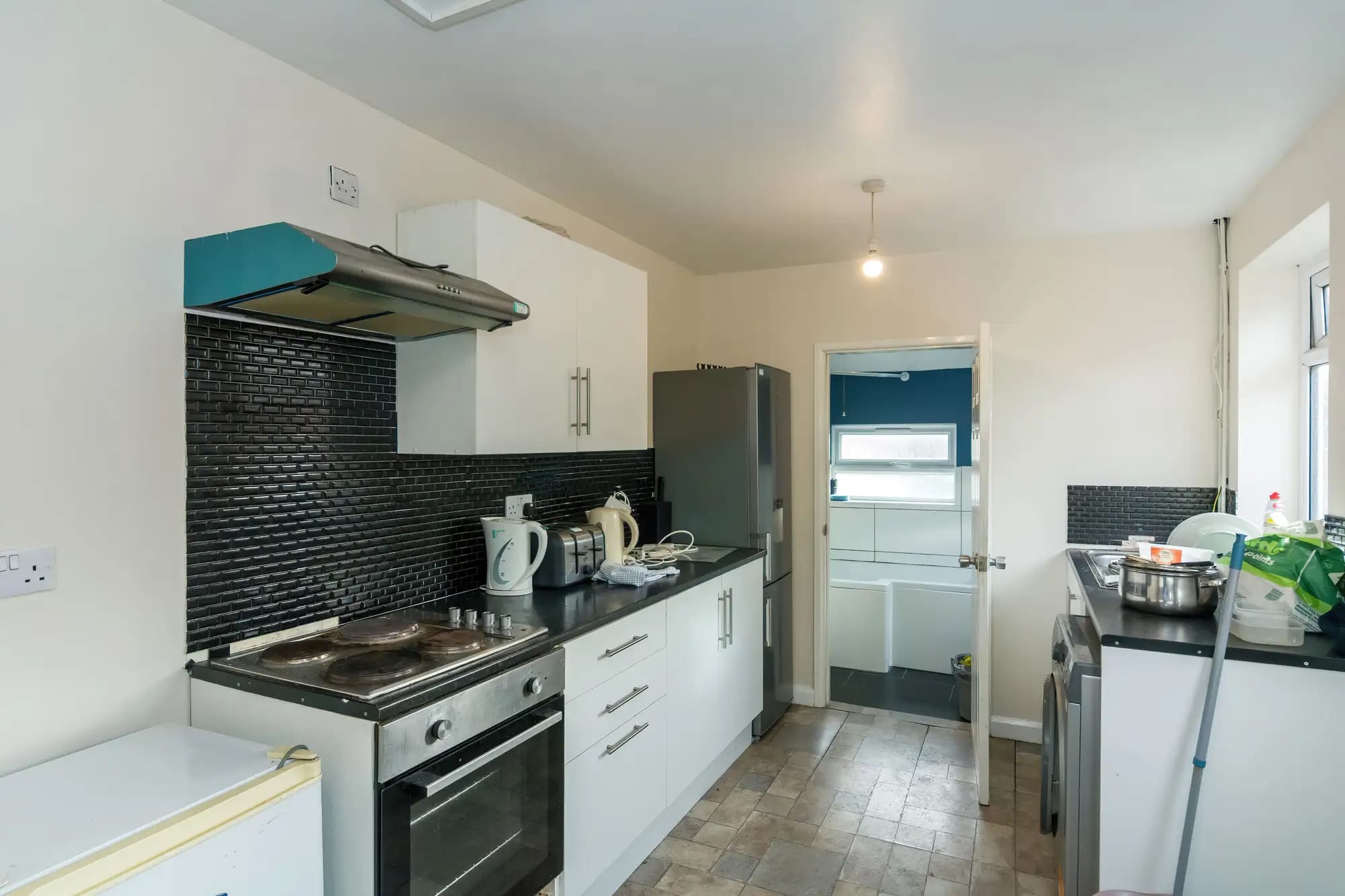 property photo 7 of 20