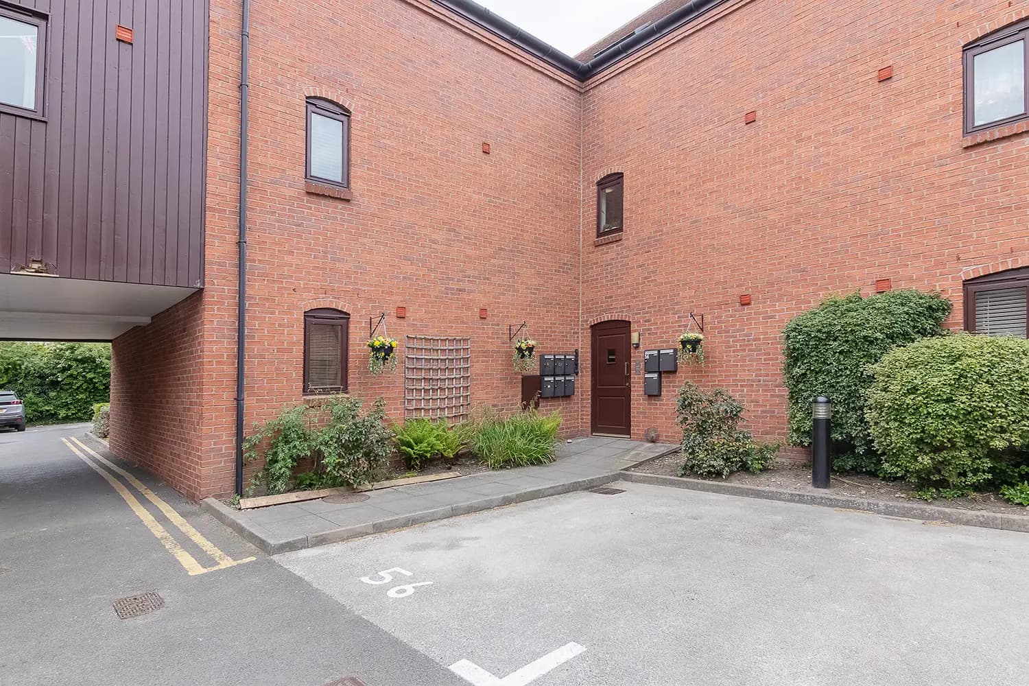 property photo 16 of 17