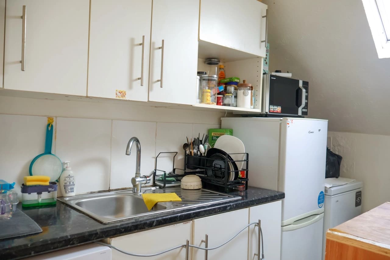 property photo 4 of 15