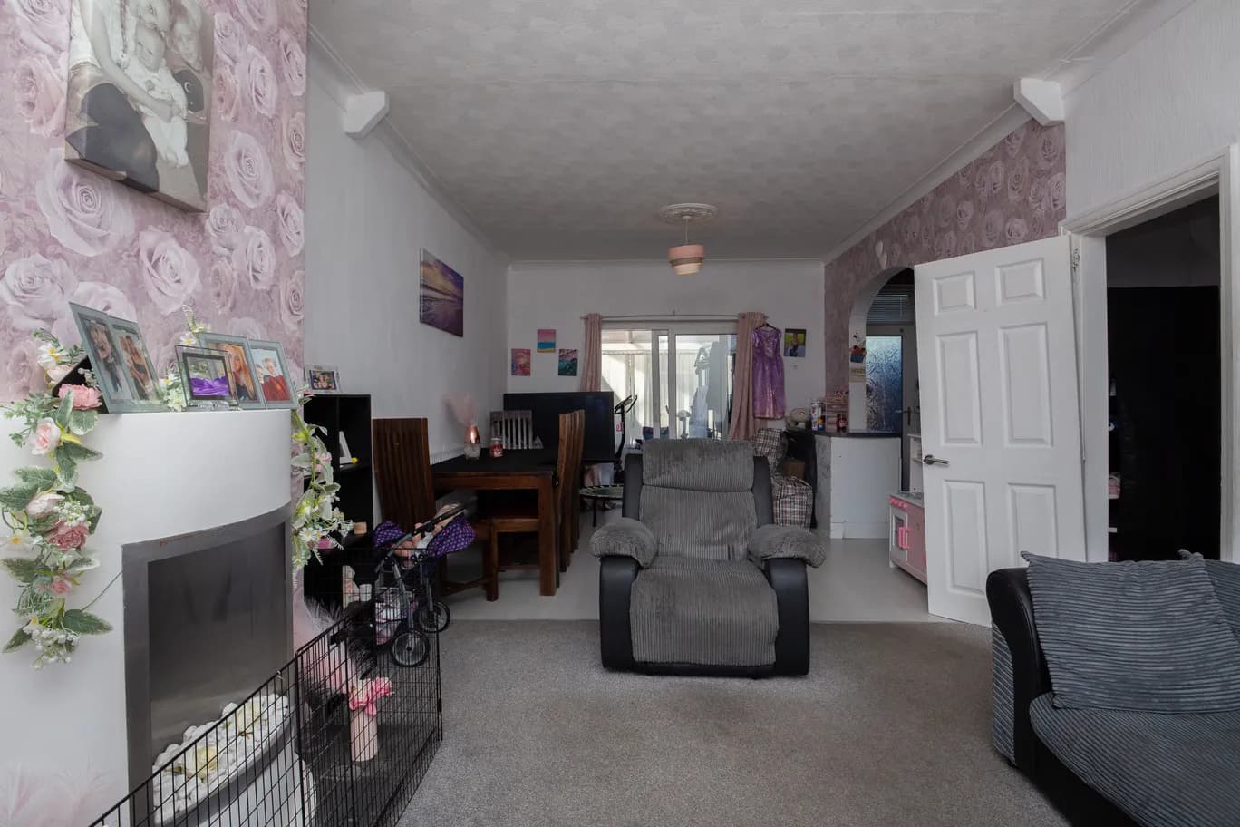 property photo 2 of 20