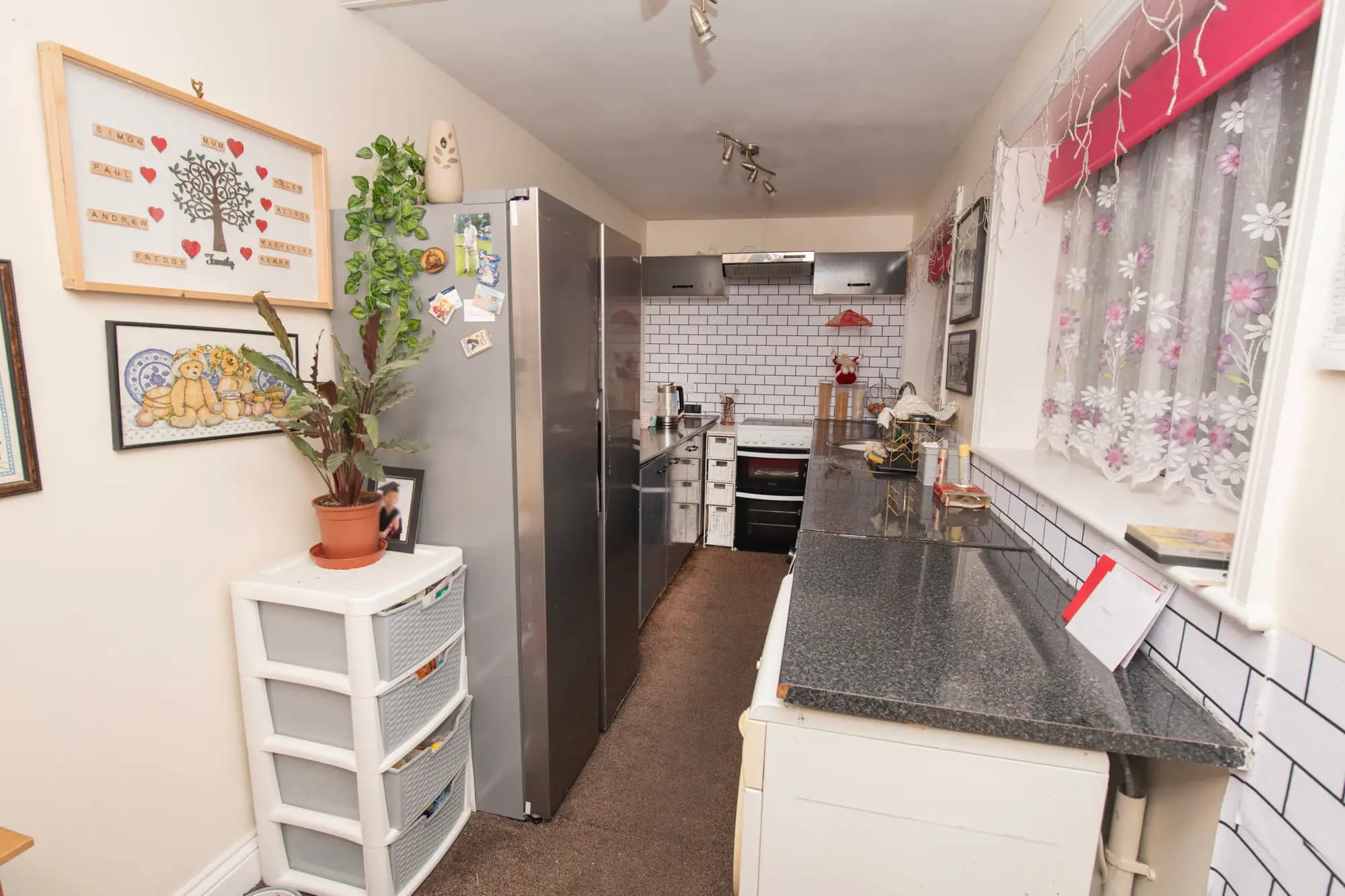 property photo 11 of 22