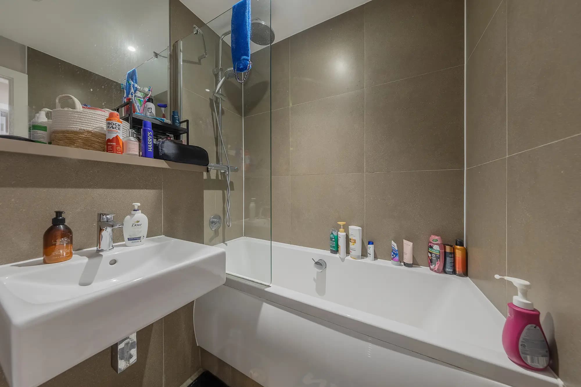 property photo 9 of 21