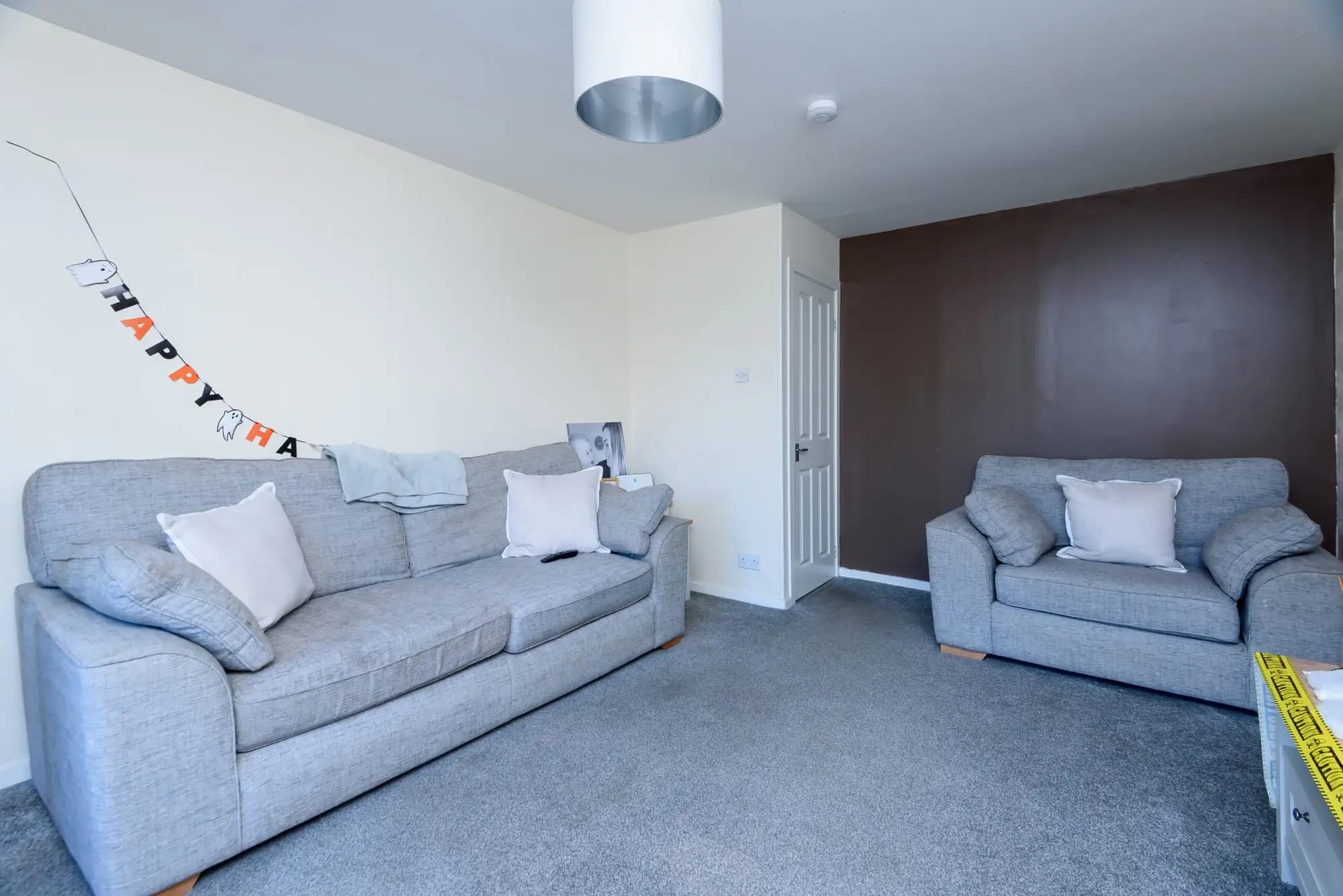 property photo 5 of 33