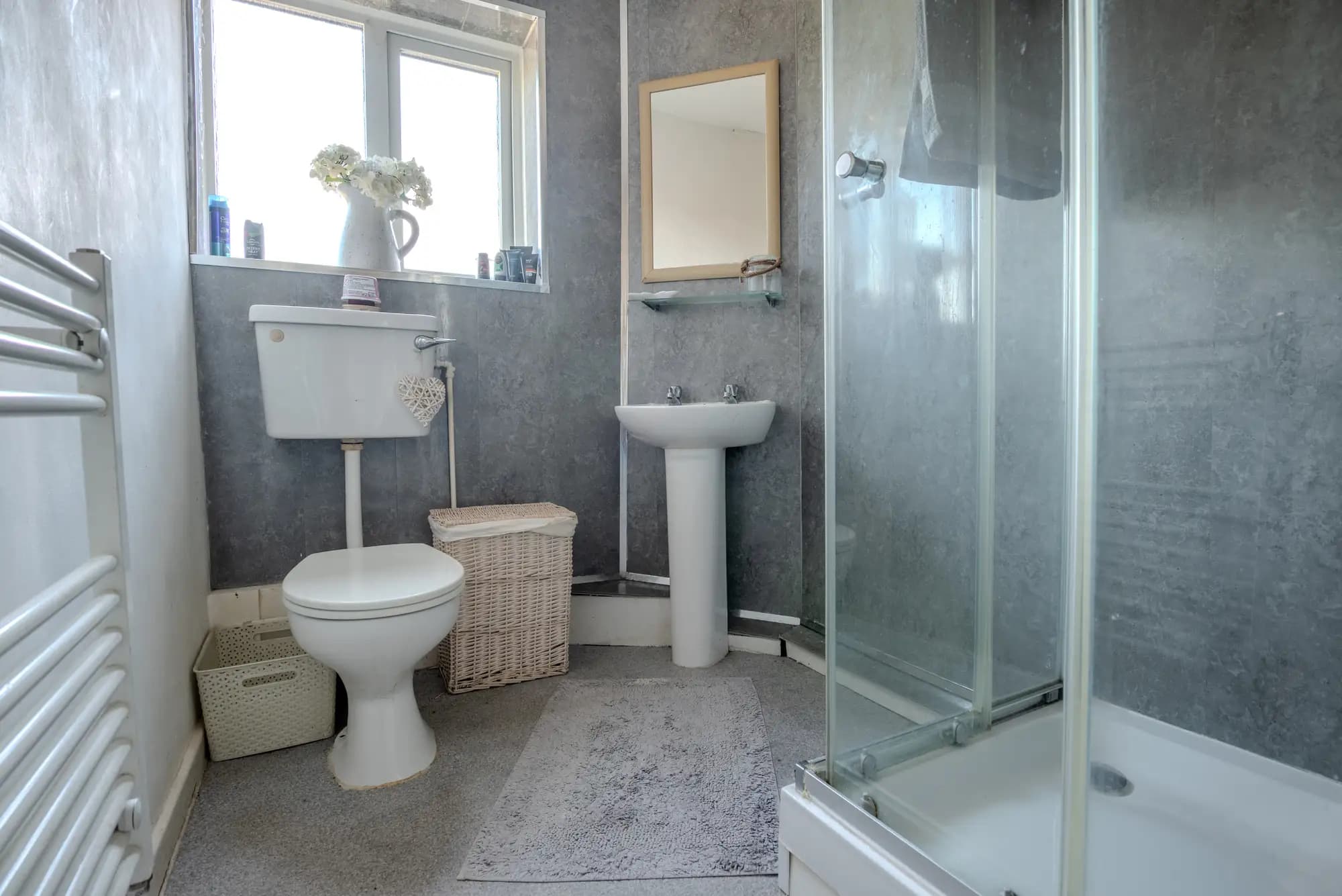 property photo 7 of 15