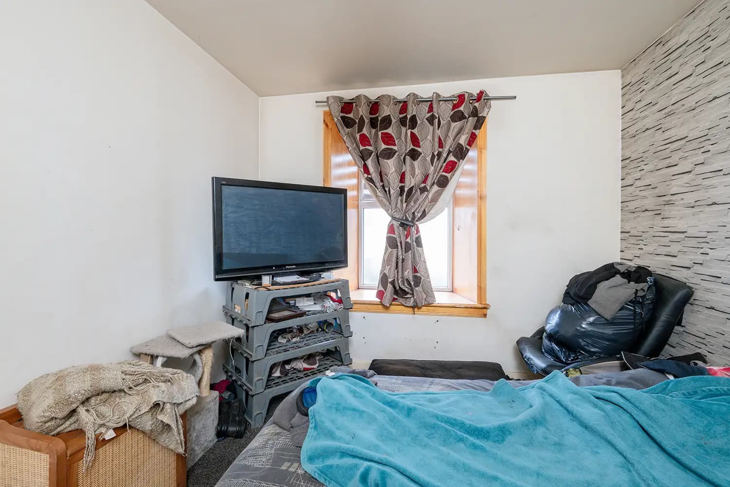 property photo 13 of 19