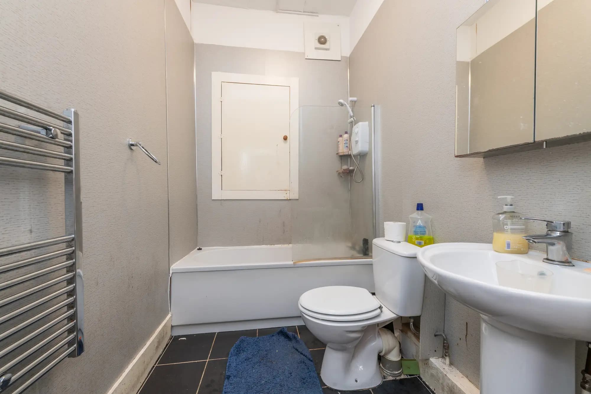 property photo 23 of 42