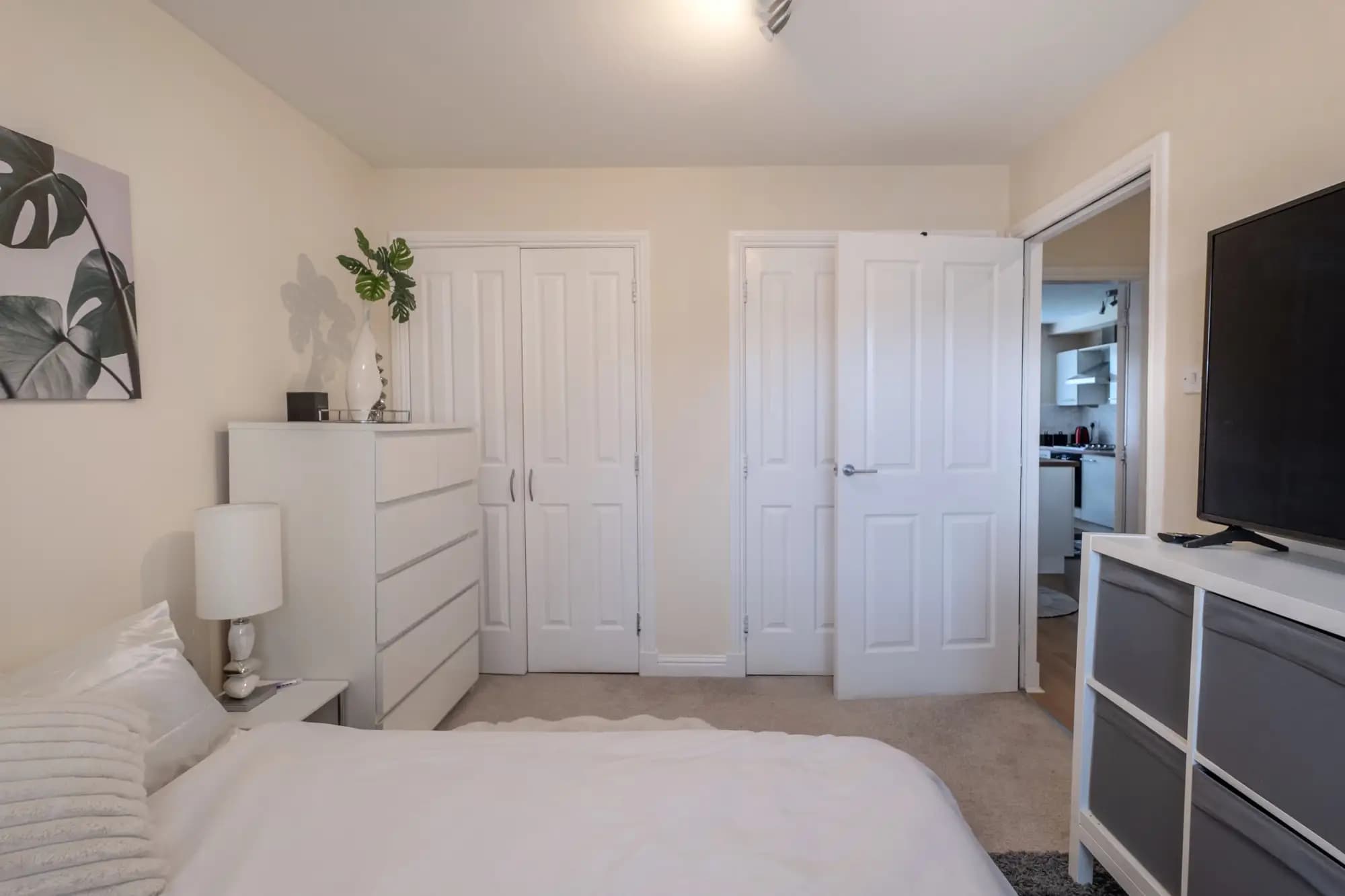 property photo 16 of 28