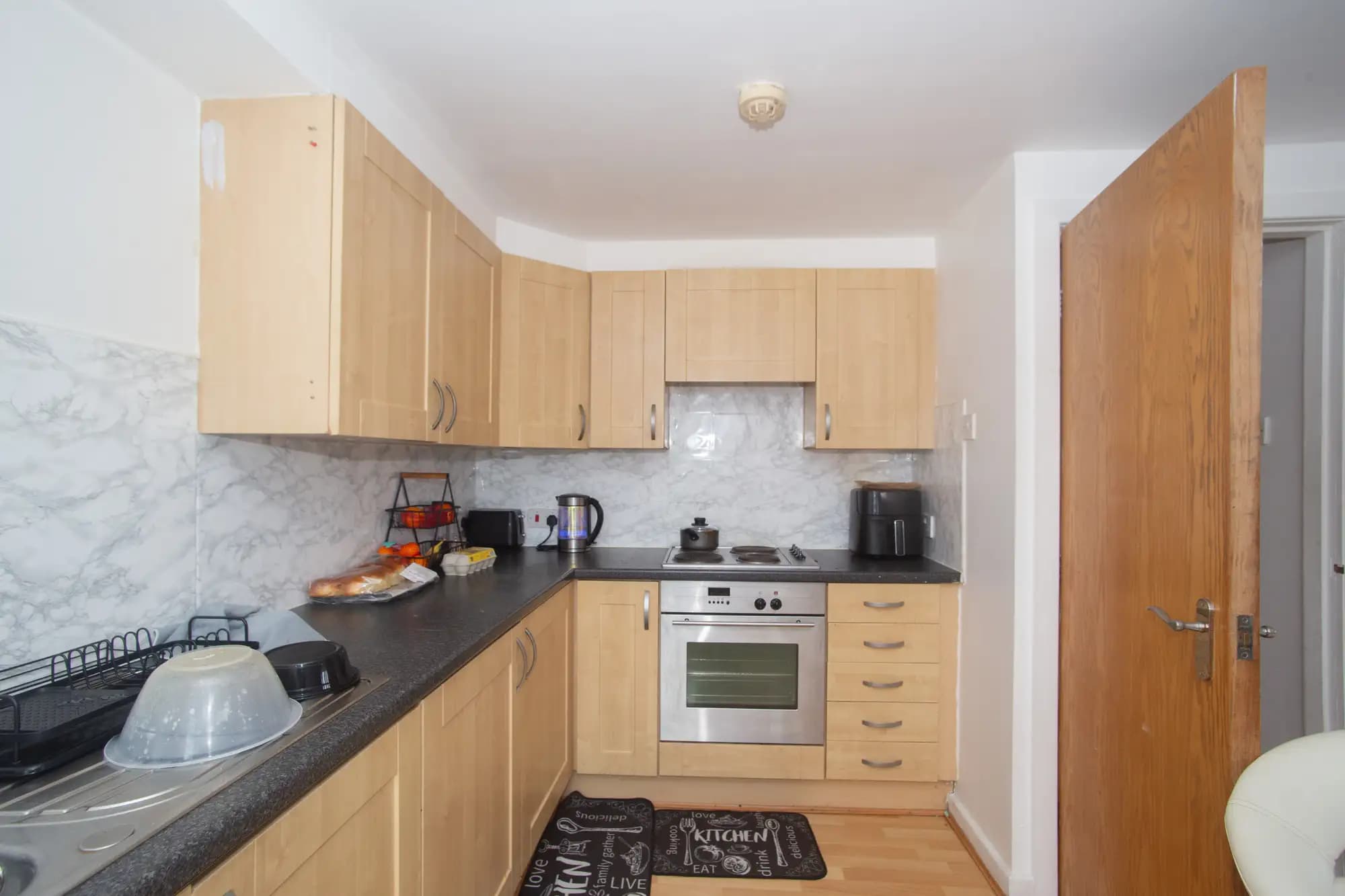property photo 5 of 14