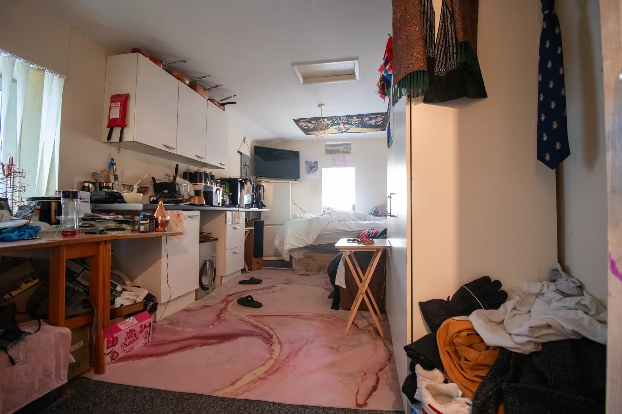 property photo 5 of 17