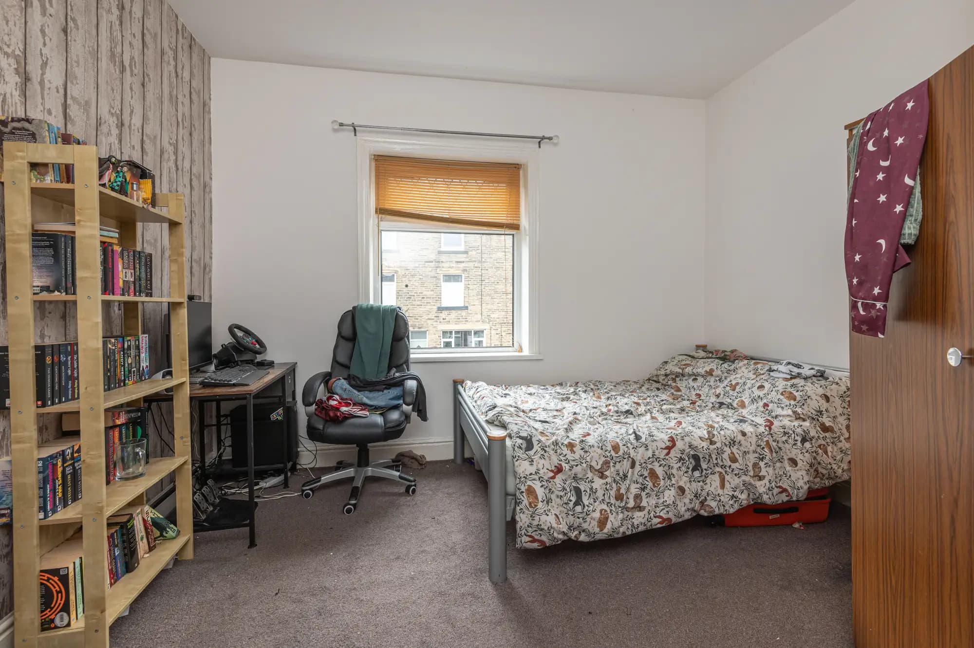 property photo 13 of 21