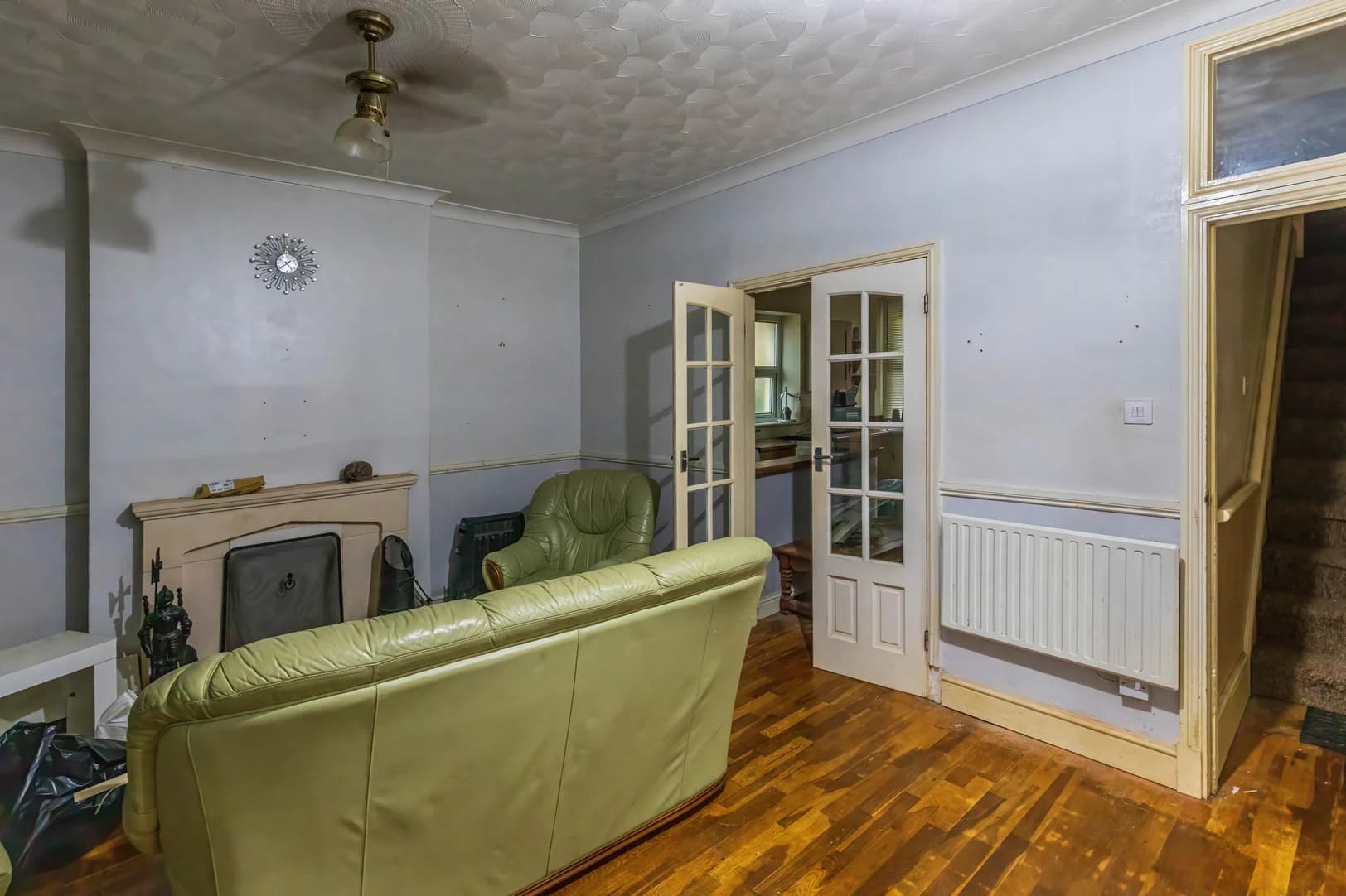 property photo 4 of 17