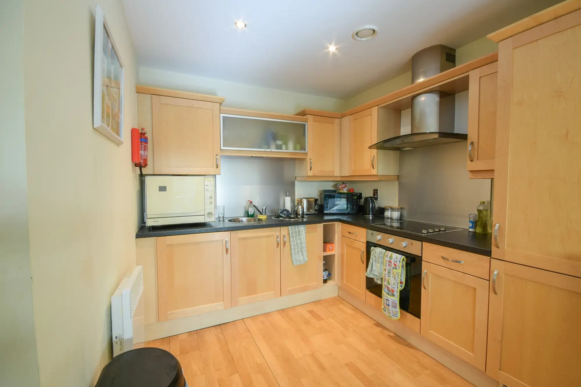 property photo 6 of 13