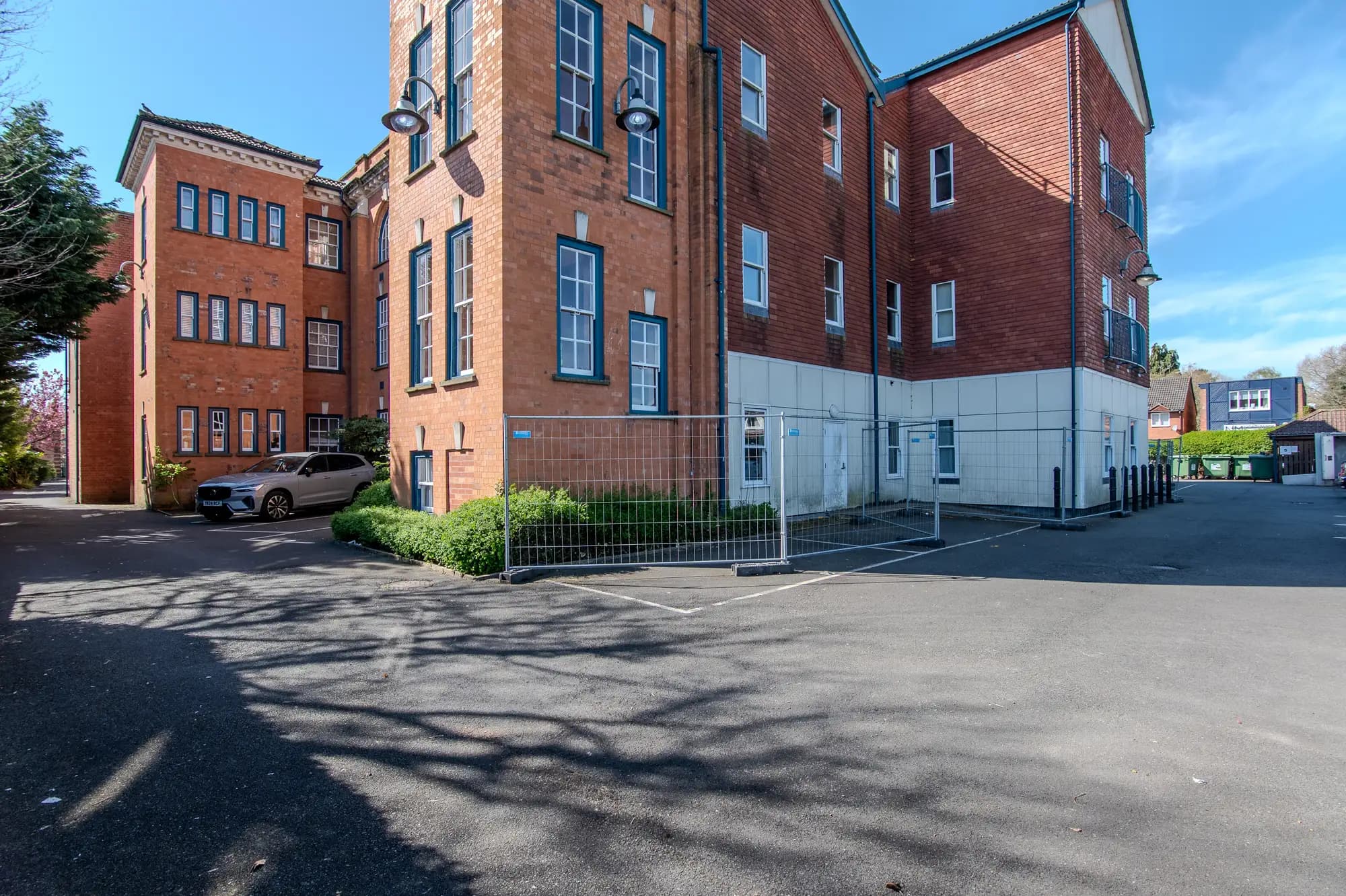 property photo 18 of 20