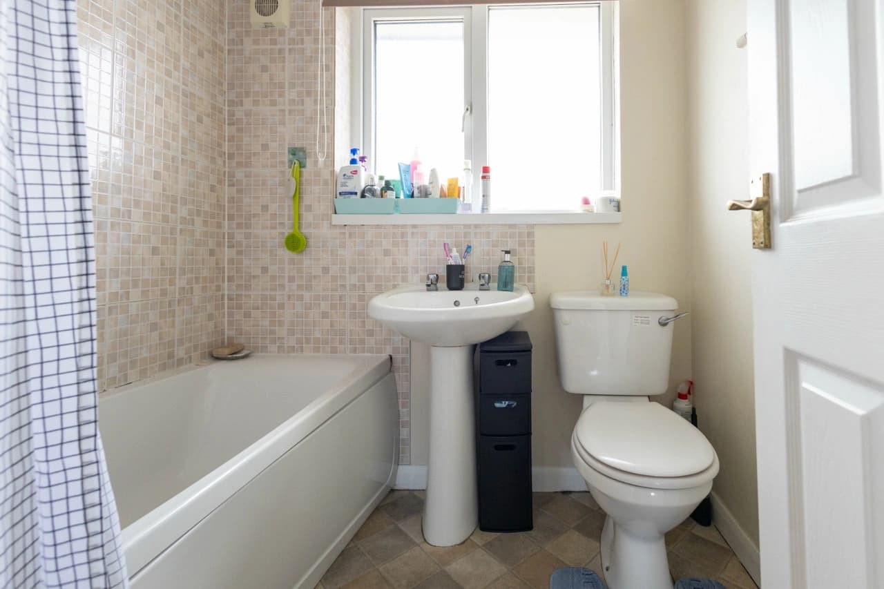 property photo 10 of 26