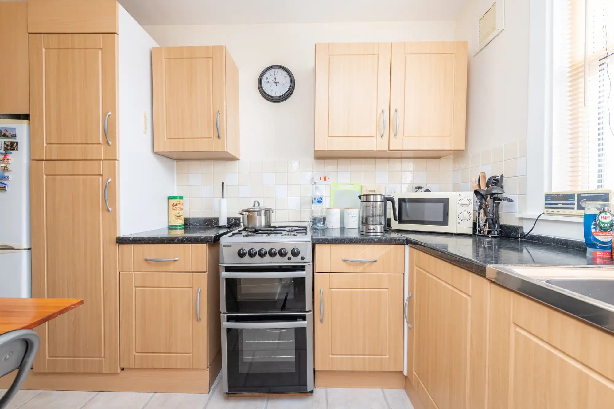 property photo 5 of 28