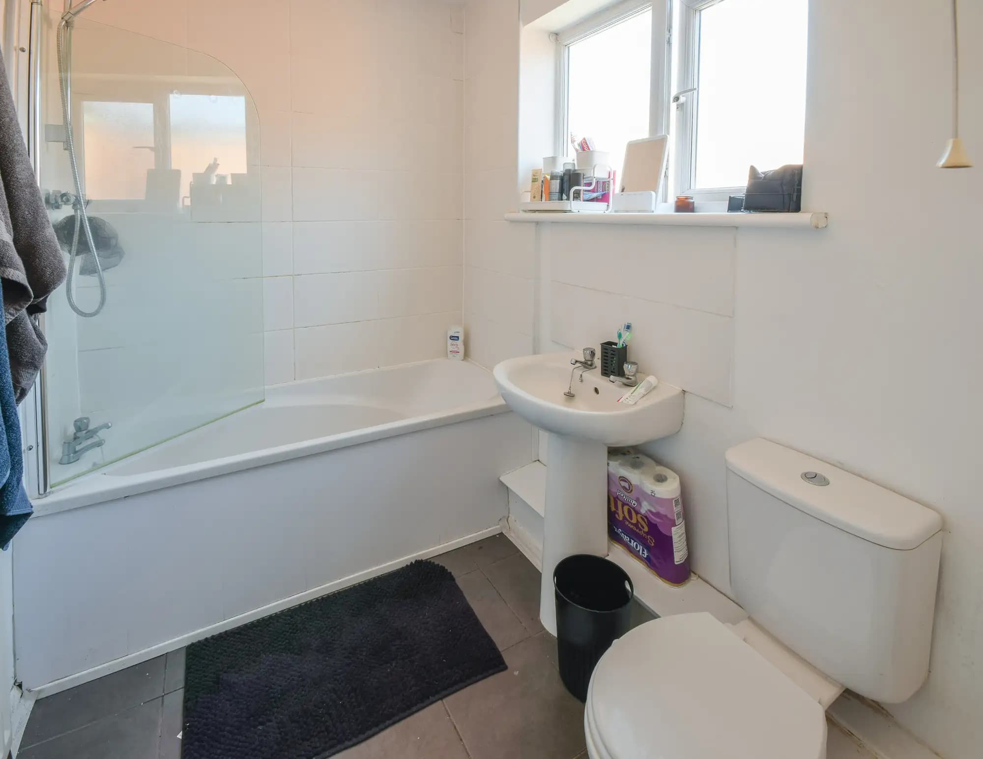 property photo 6 of 17