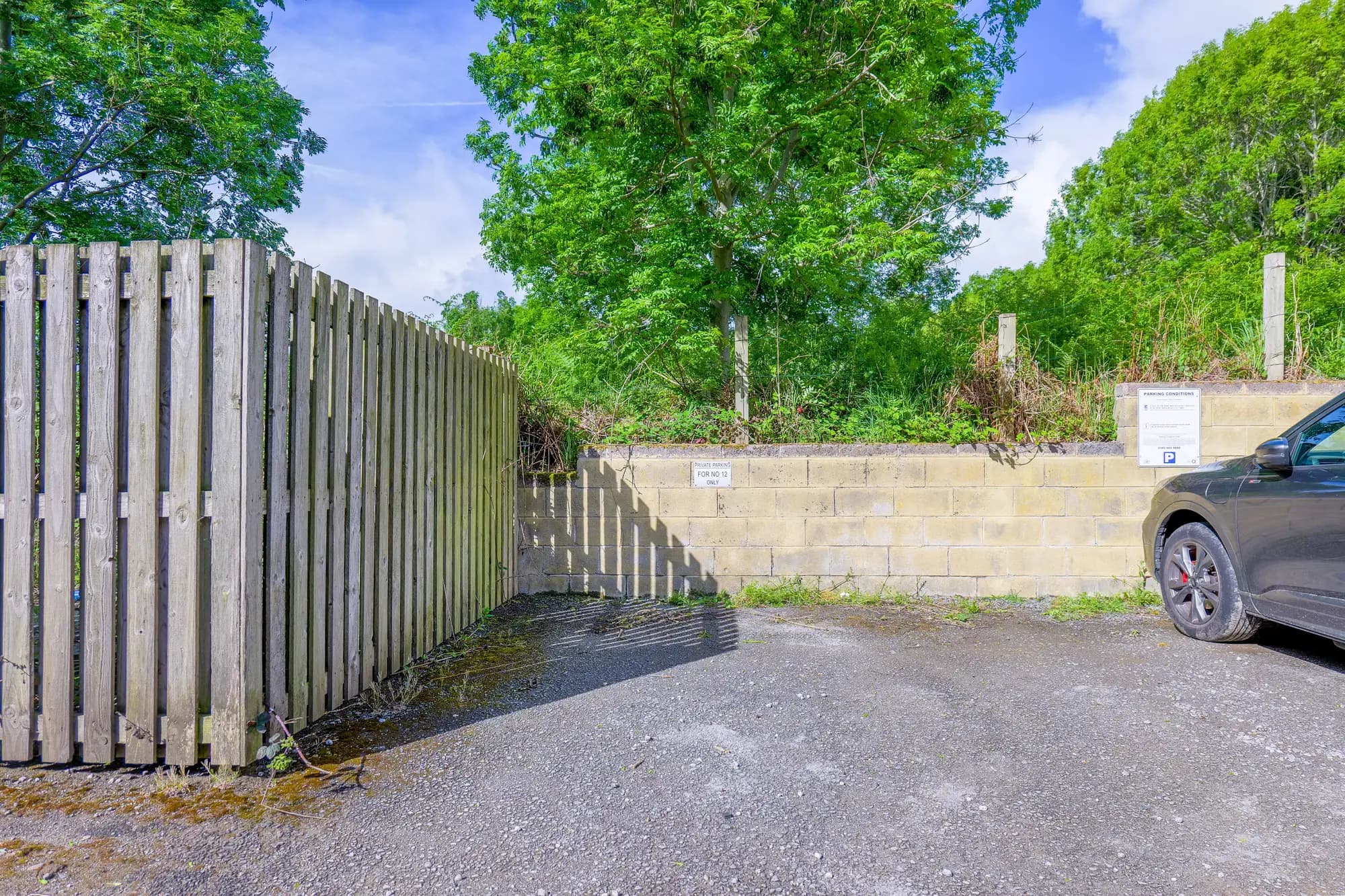 property photo 19 of 25