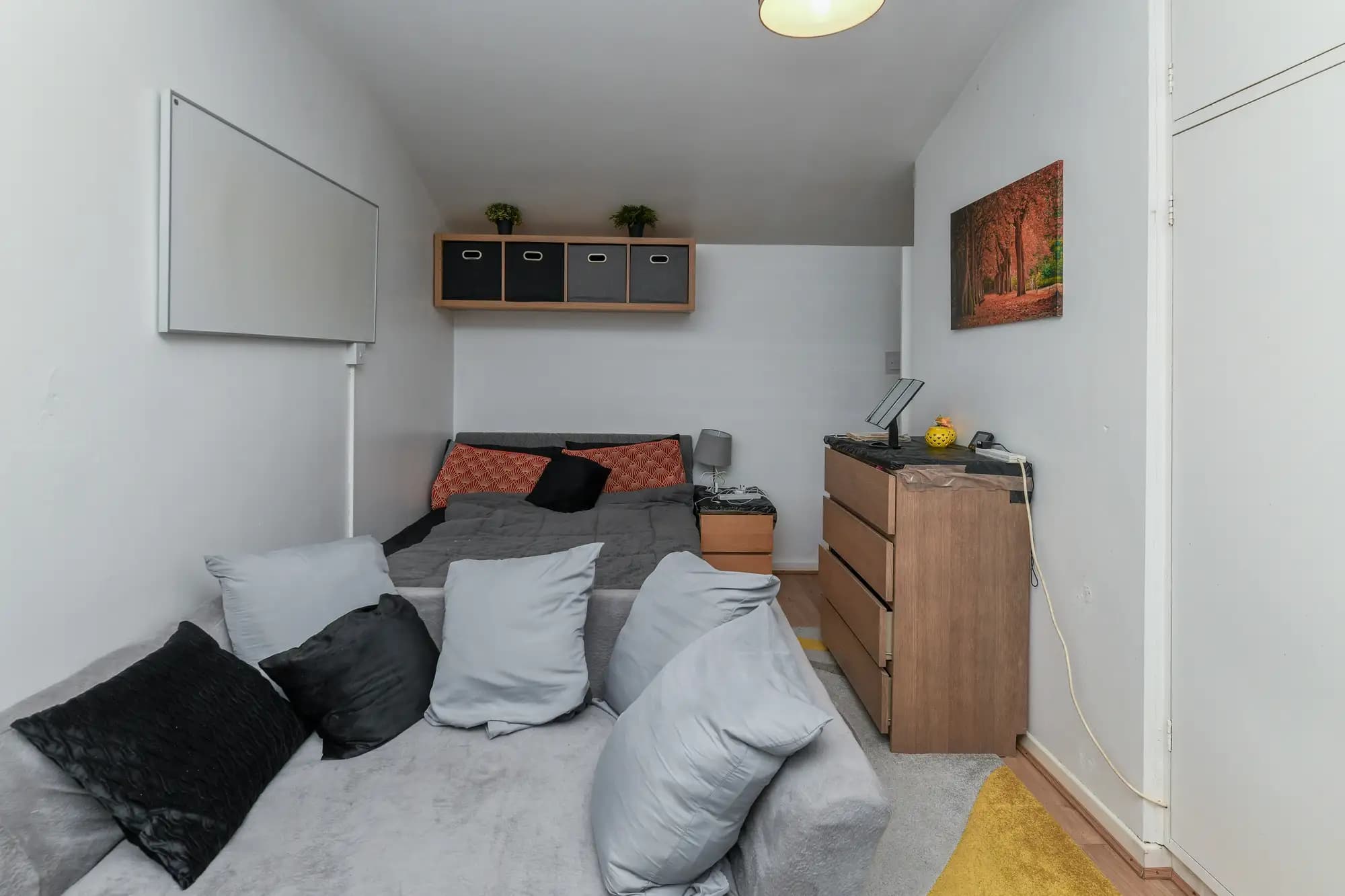 property photo 5 of 16