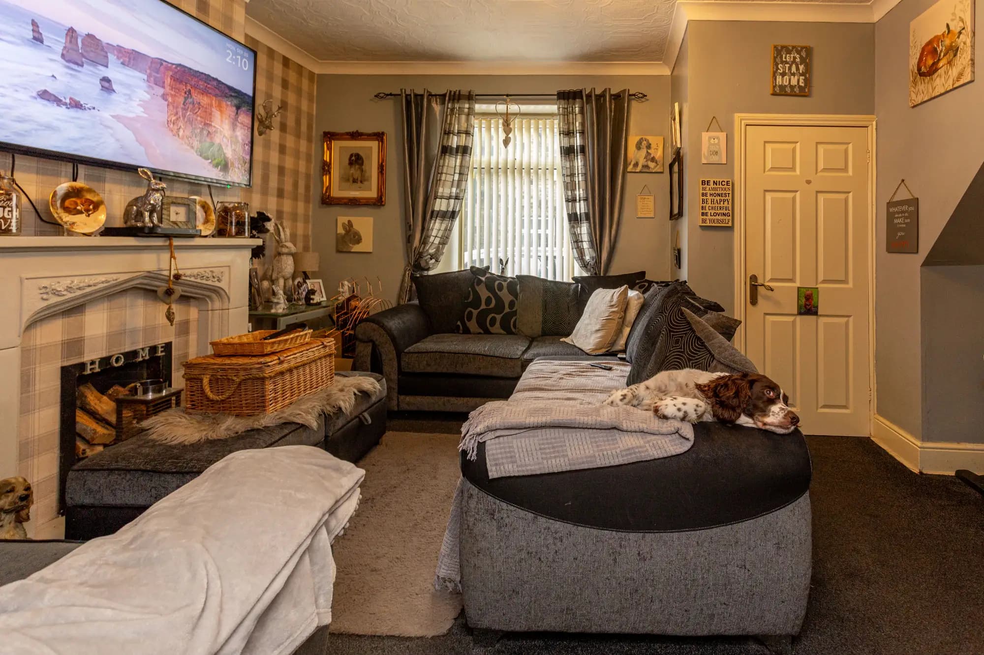 property photo 4 of 16