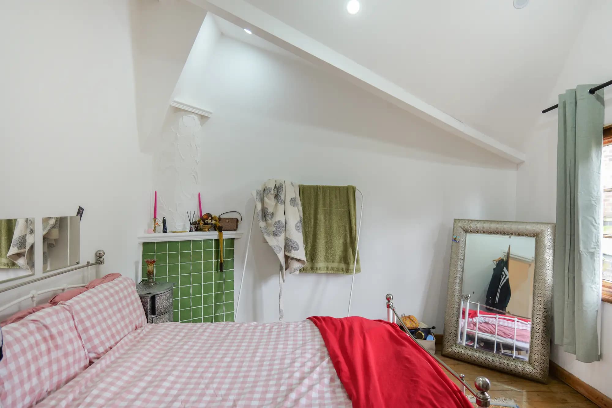 property photo 8 of 13
