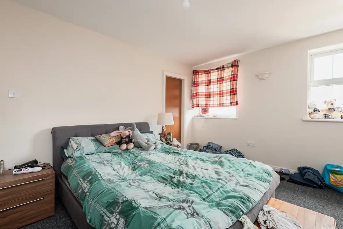 property photo 26 of 34